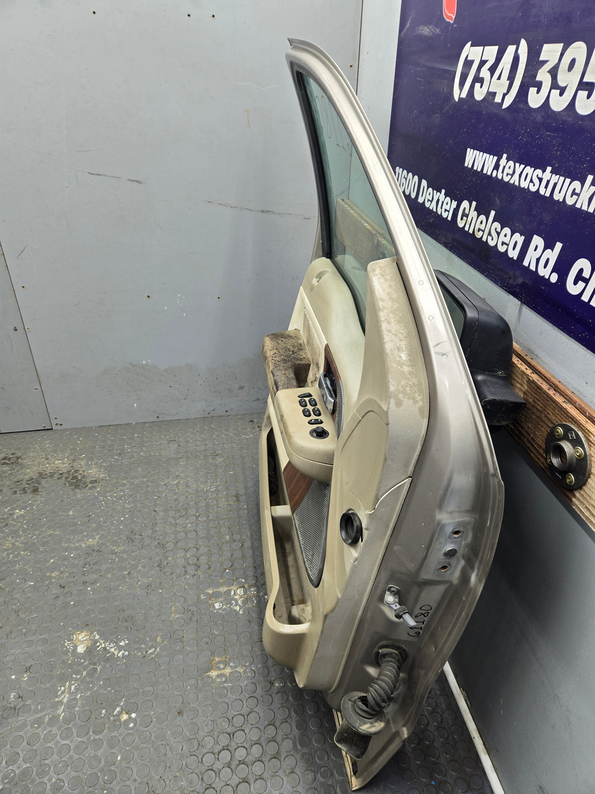 2004-2008 Ford F150 Driver Side Extended/Regular Cab Front Door LH