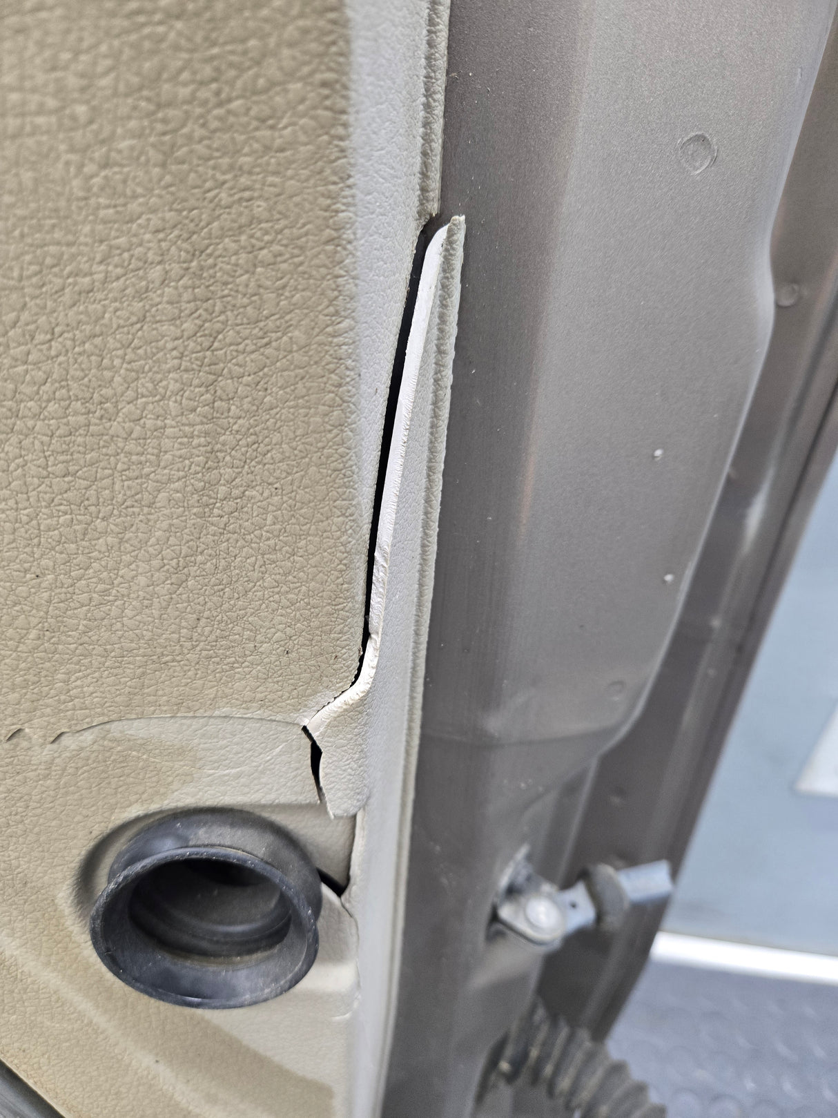 2004-2008 Ford F150 Driver Side Extended/Regular Cab Front Door LH