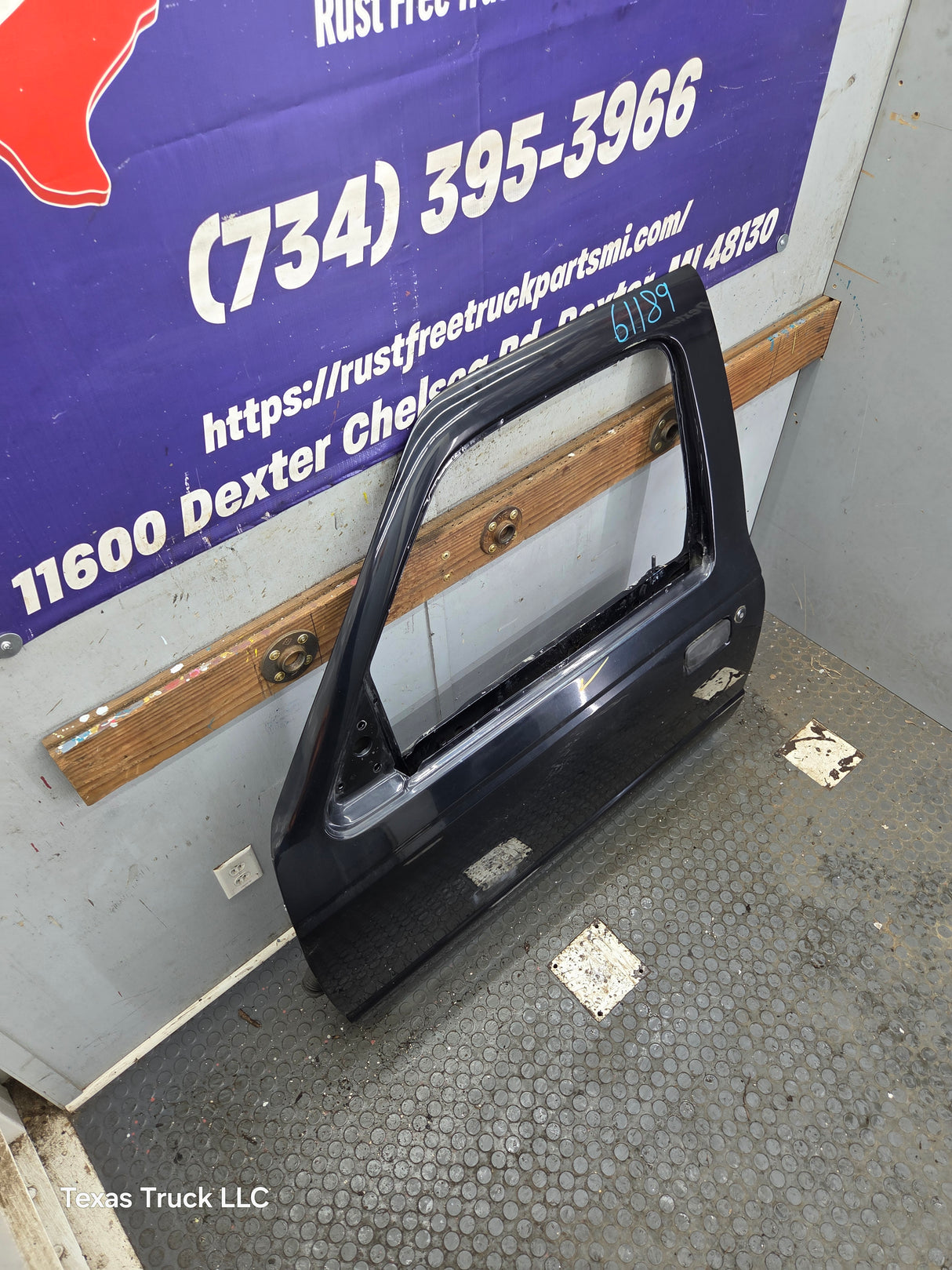 2003-2005 Ford Ranger Driver Side Front Left Hand Door