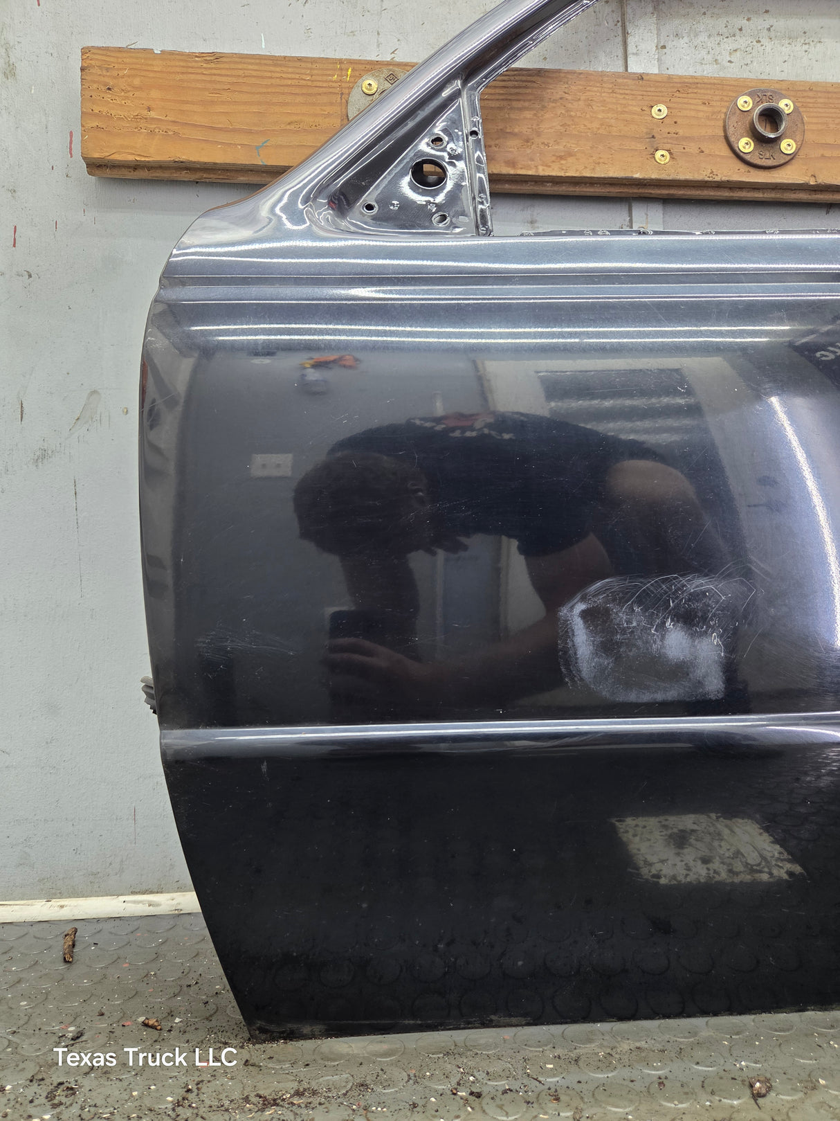 2003-2005 Ford Ranger Driver Side Front Left Hand Door