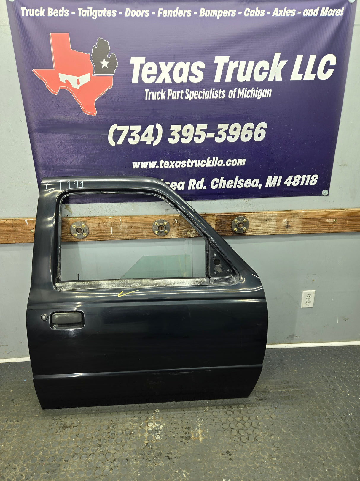 2003-2005 Ford Ranger Passenger Side Front Right Hand Door