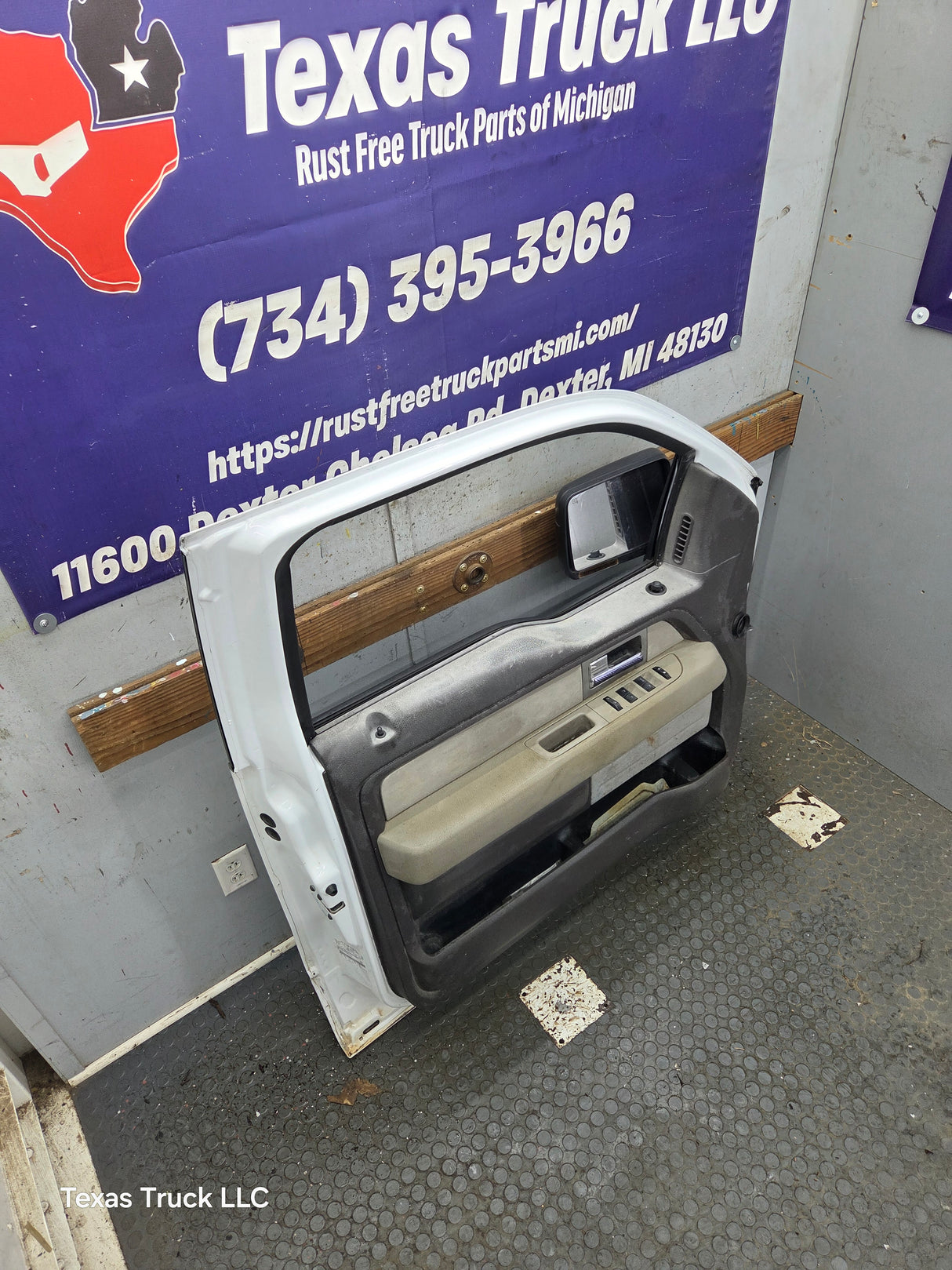 2004-2008 Ford F150 Driver Side Extended/Regular Cab Front Door LH