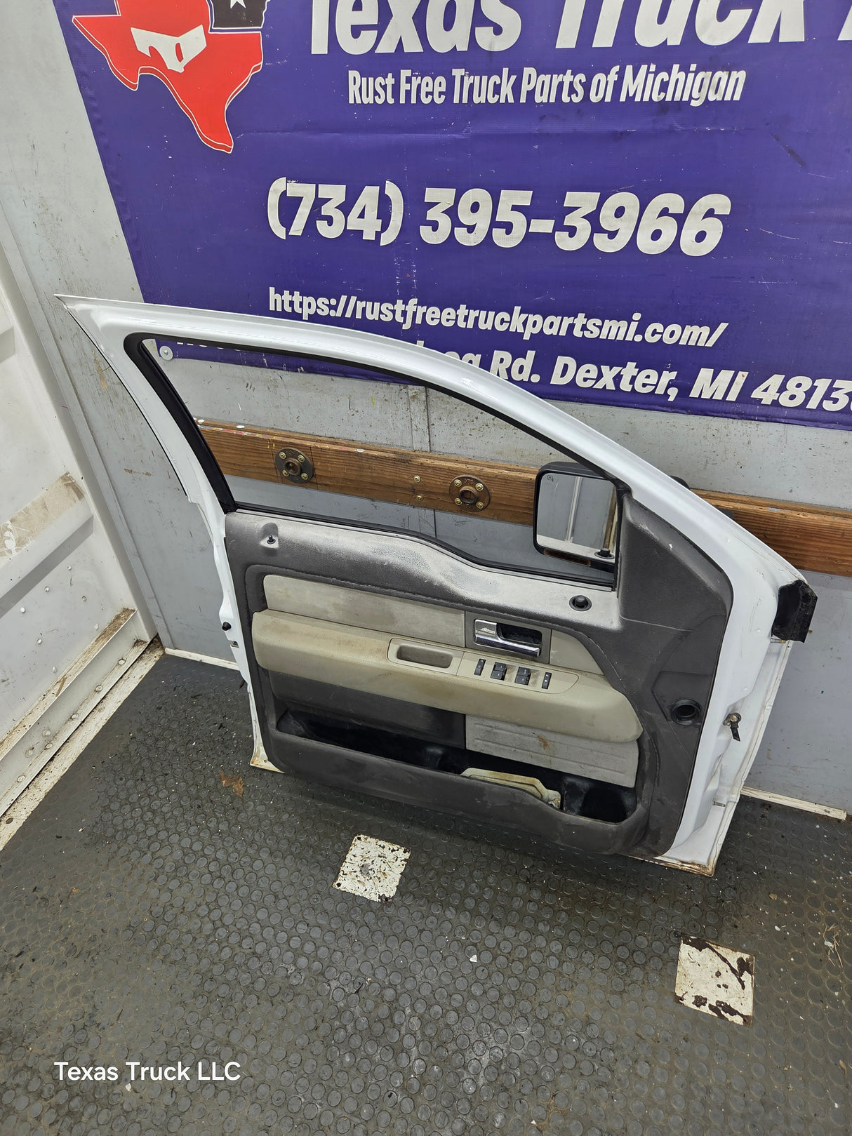 2004-2008 Ford F150 Driver Side Extended/Regular Cab Front Door LH