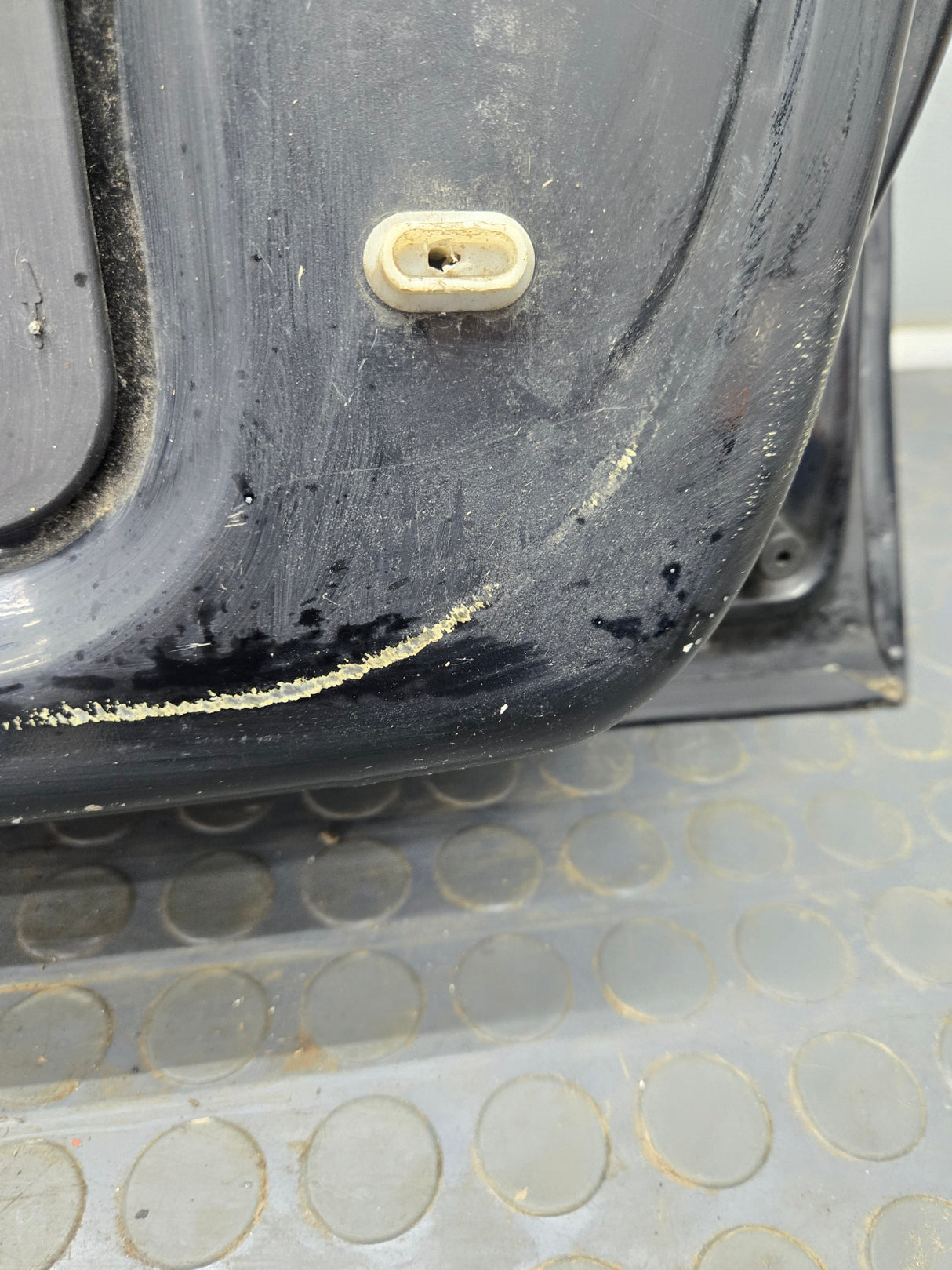 2003-2005 Ford Ranger Passenger Side Front Right Hand Door