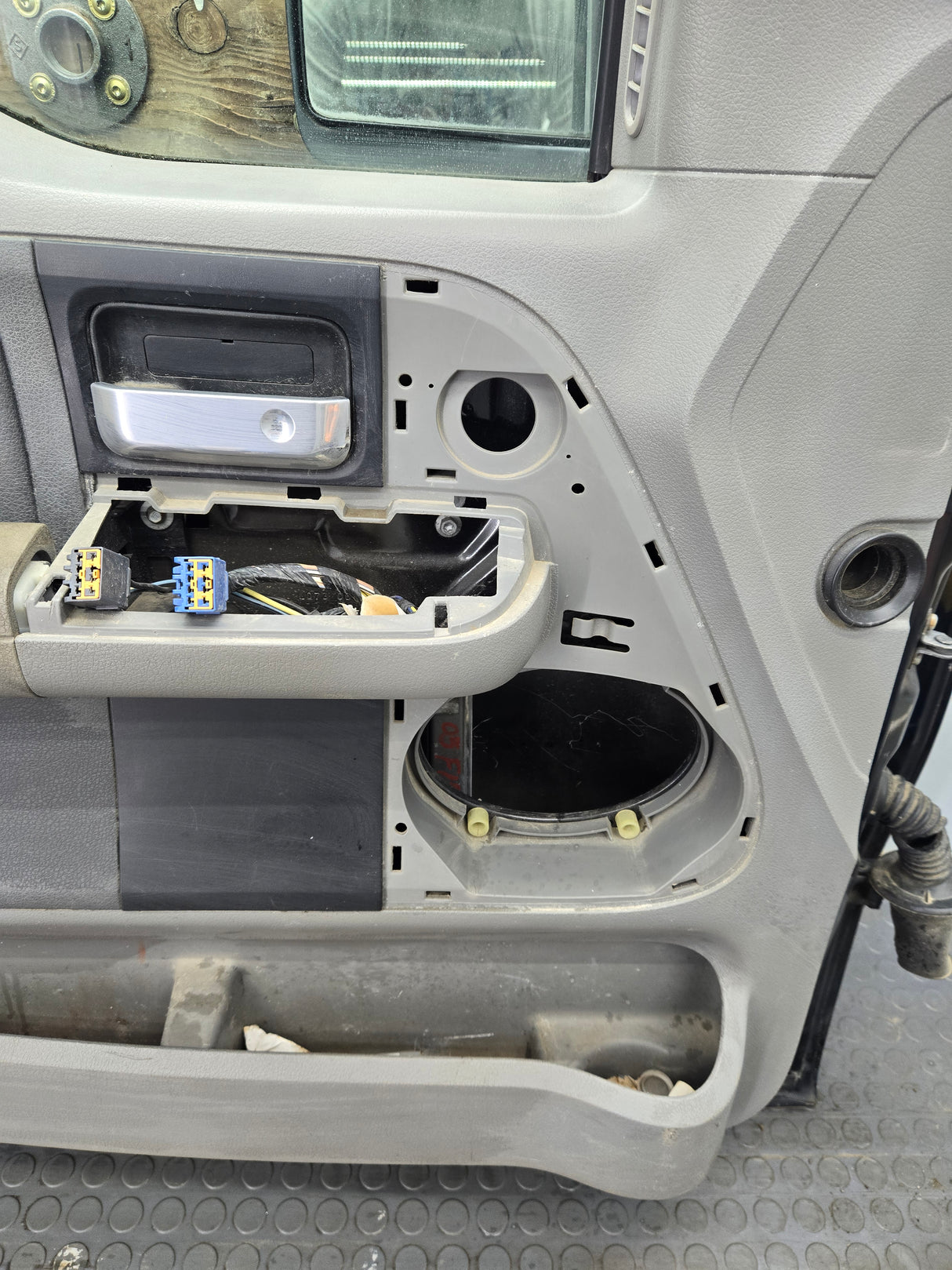 2004-2008 Ford F150 Driver Side Extended/Regular Cab Front Door LH