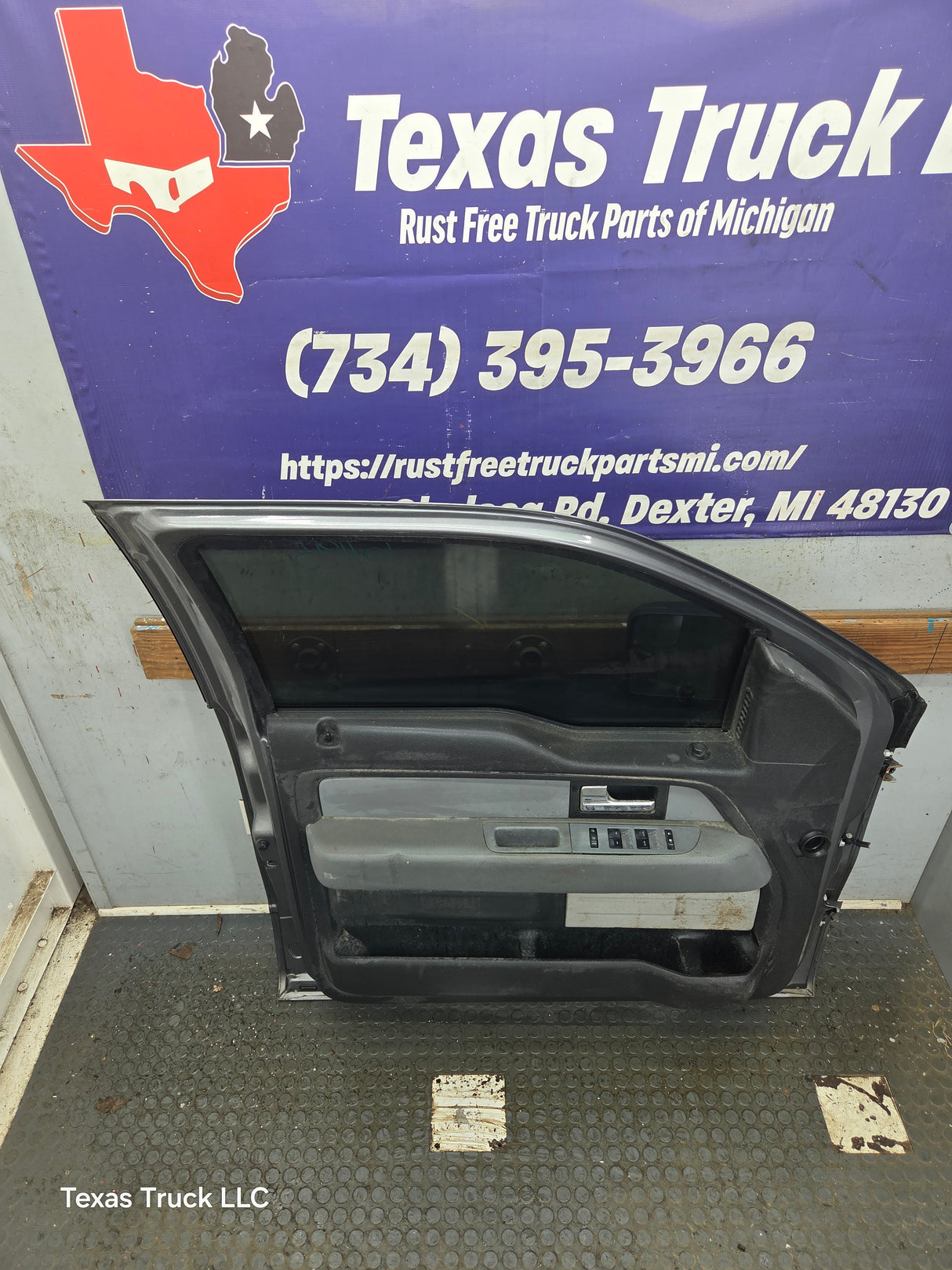 2004-2008 Ford F150 Driver Side Extended/Regular Cab Front Door LH