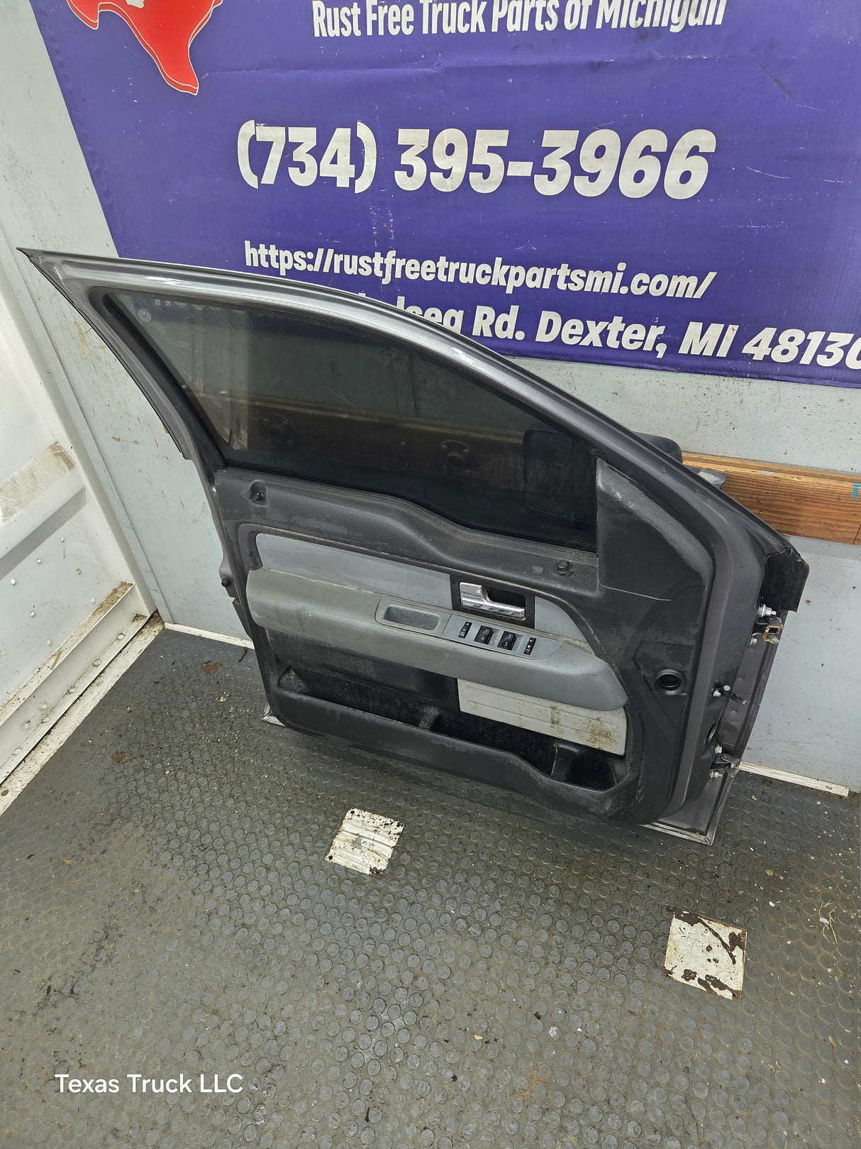 2004-2008 Ford F150 Driver Side Extended/Regular Cab Front Door LH