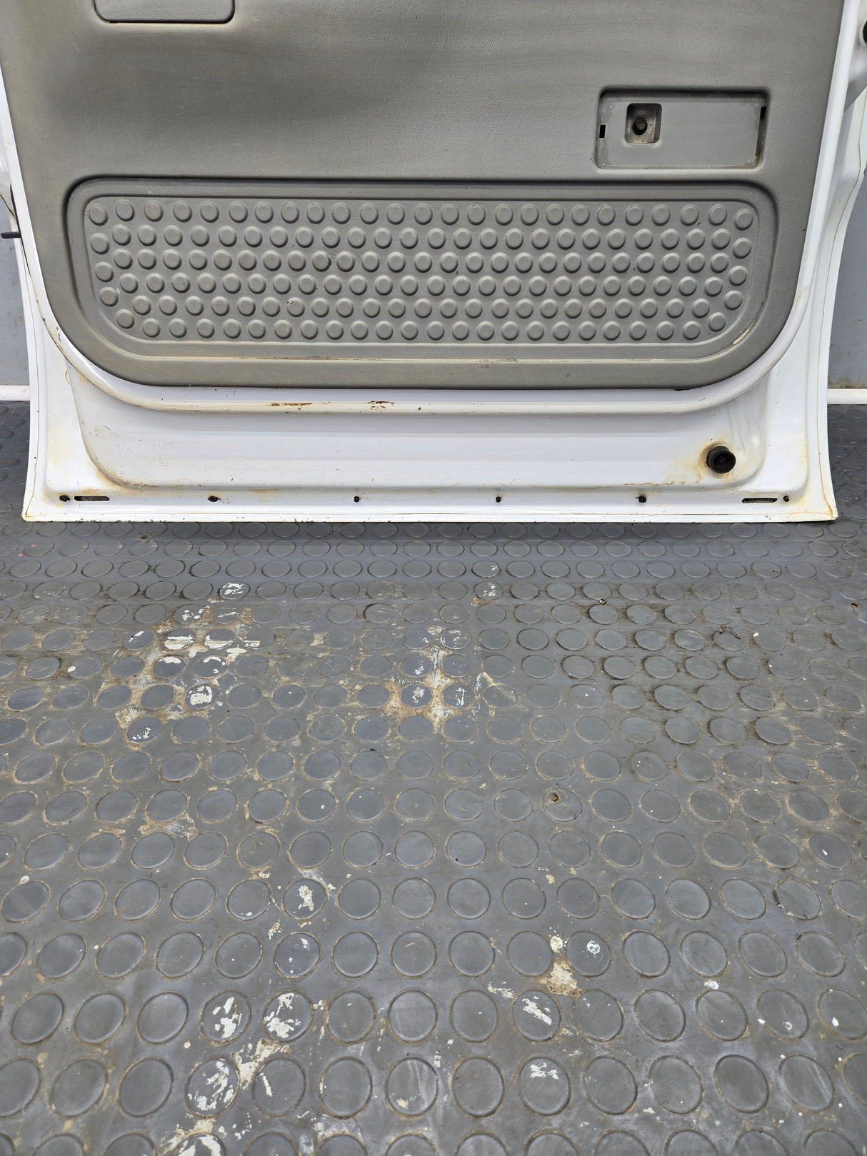 1999-2011 Ford Super Duty F250 F350 F450 F550 RH Crew Cab Passenger Side Rear Door