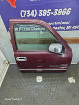 1999-2006 Chevrolet Silverado / GMC Sierra 1500 2500 3500 HD Front Passenger side Door RH