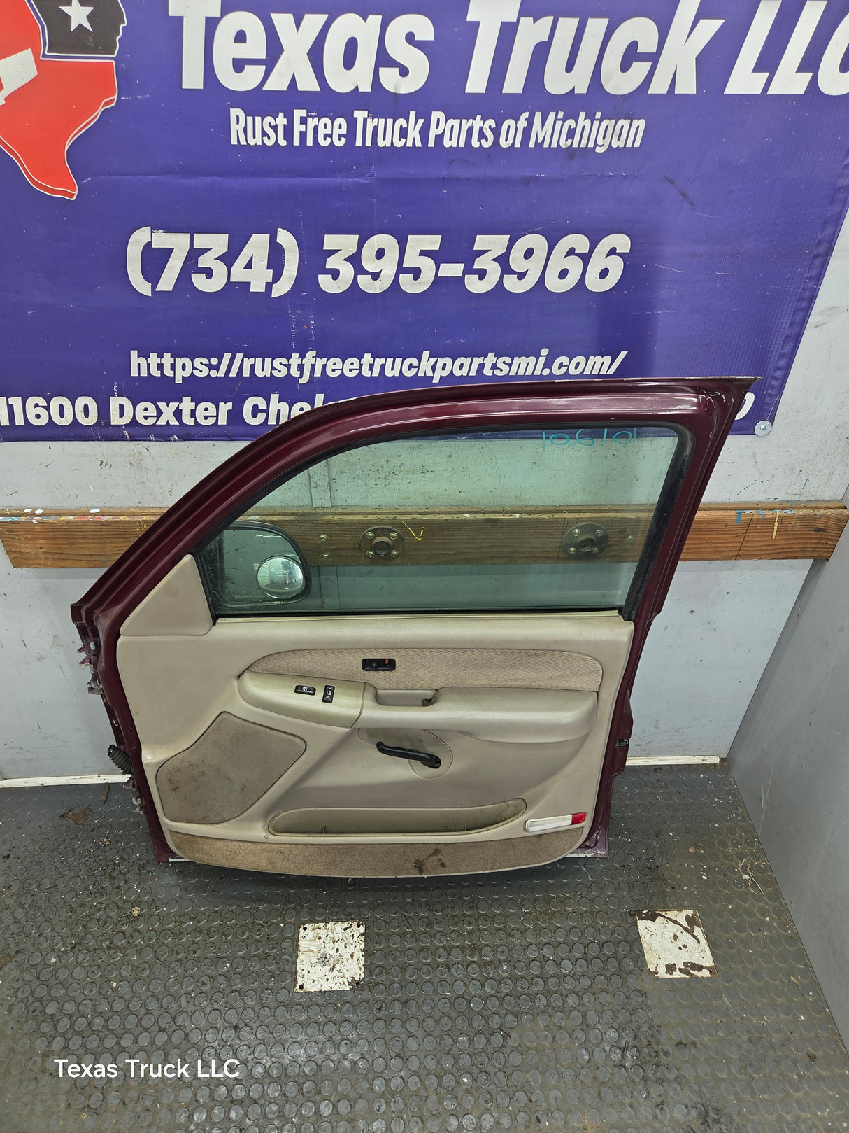 1999-2006 Chevrolet Silverado / GMC Sierra 1500 2500 3500 HD Front Passenger side Door RH