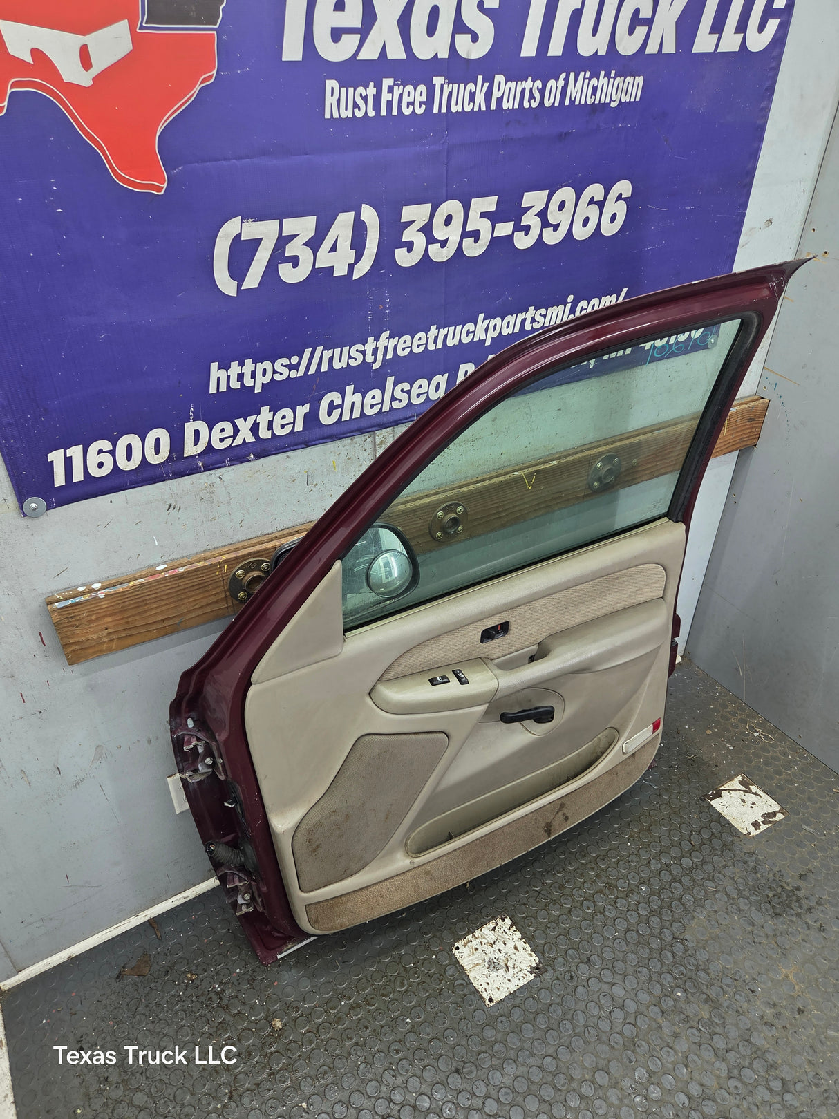 1999-2006 Chevrolet Silverado / GMC Sierra 1500 2500 3500 HD Front Passenger side Door RH