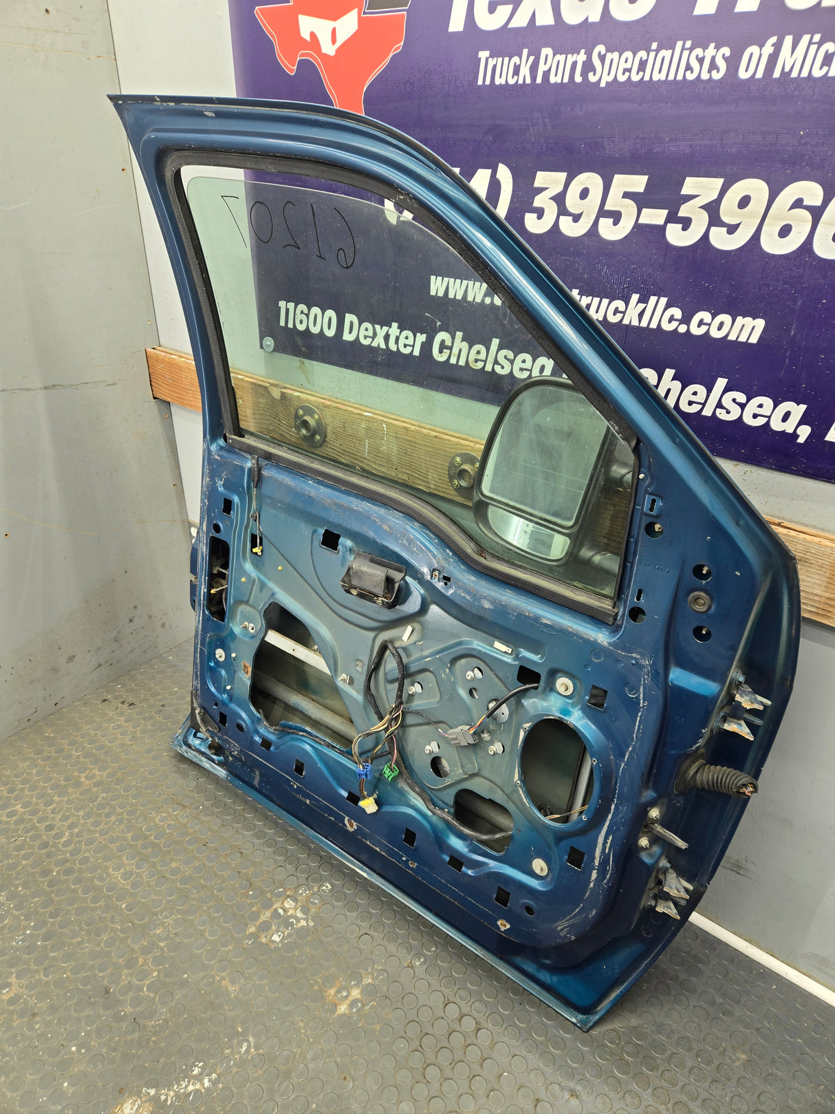 1999-2011 Ford Super Duty LH Driver Side Front Door F250 F350 F450 F550