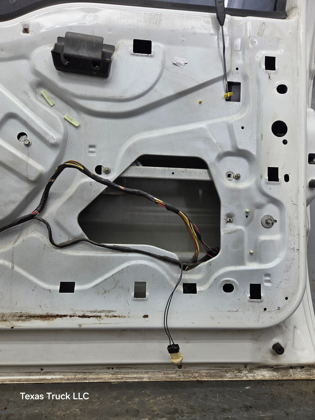 1999-2011 Ford Super Duty / Excursion Front Passenger RH Door F250 F350 F450 F550