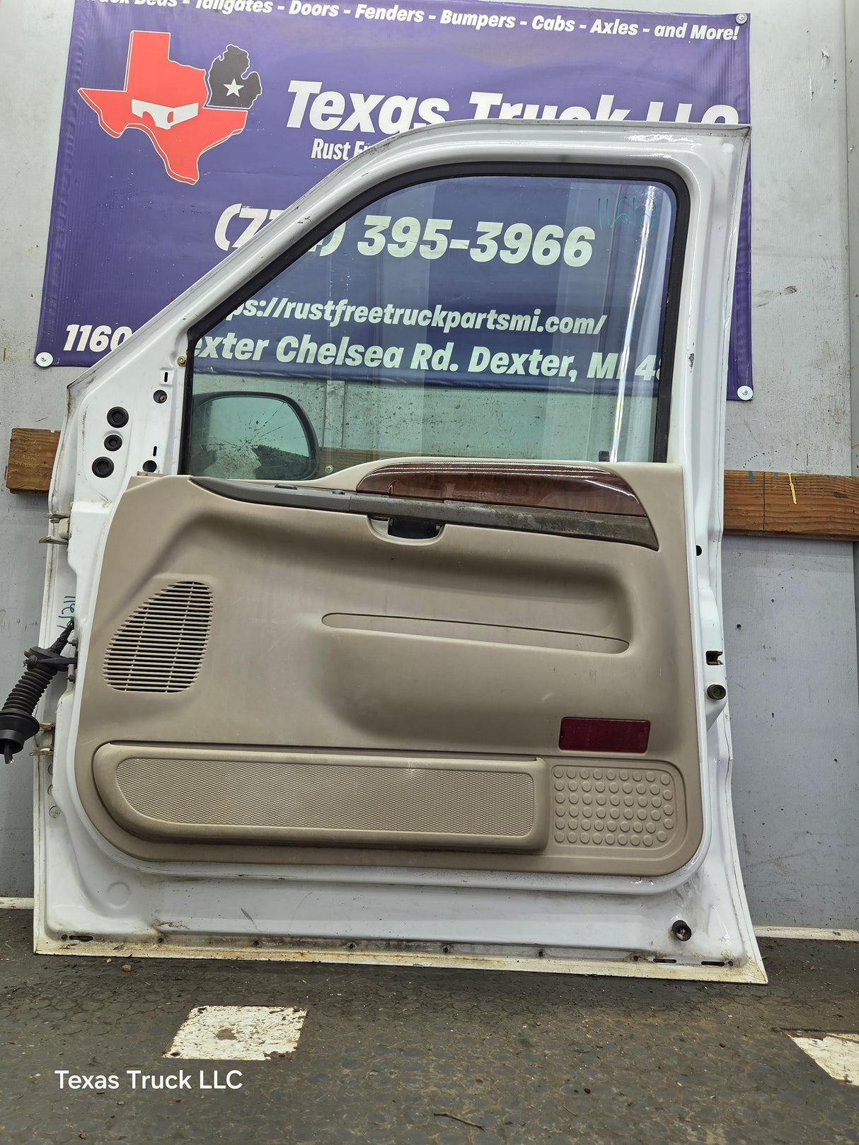1999-2011 Ford Super Duty / Excursion Front Passenger RH Door F250 F350 F450 F550
