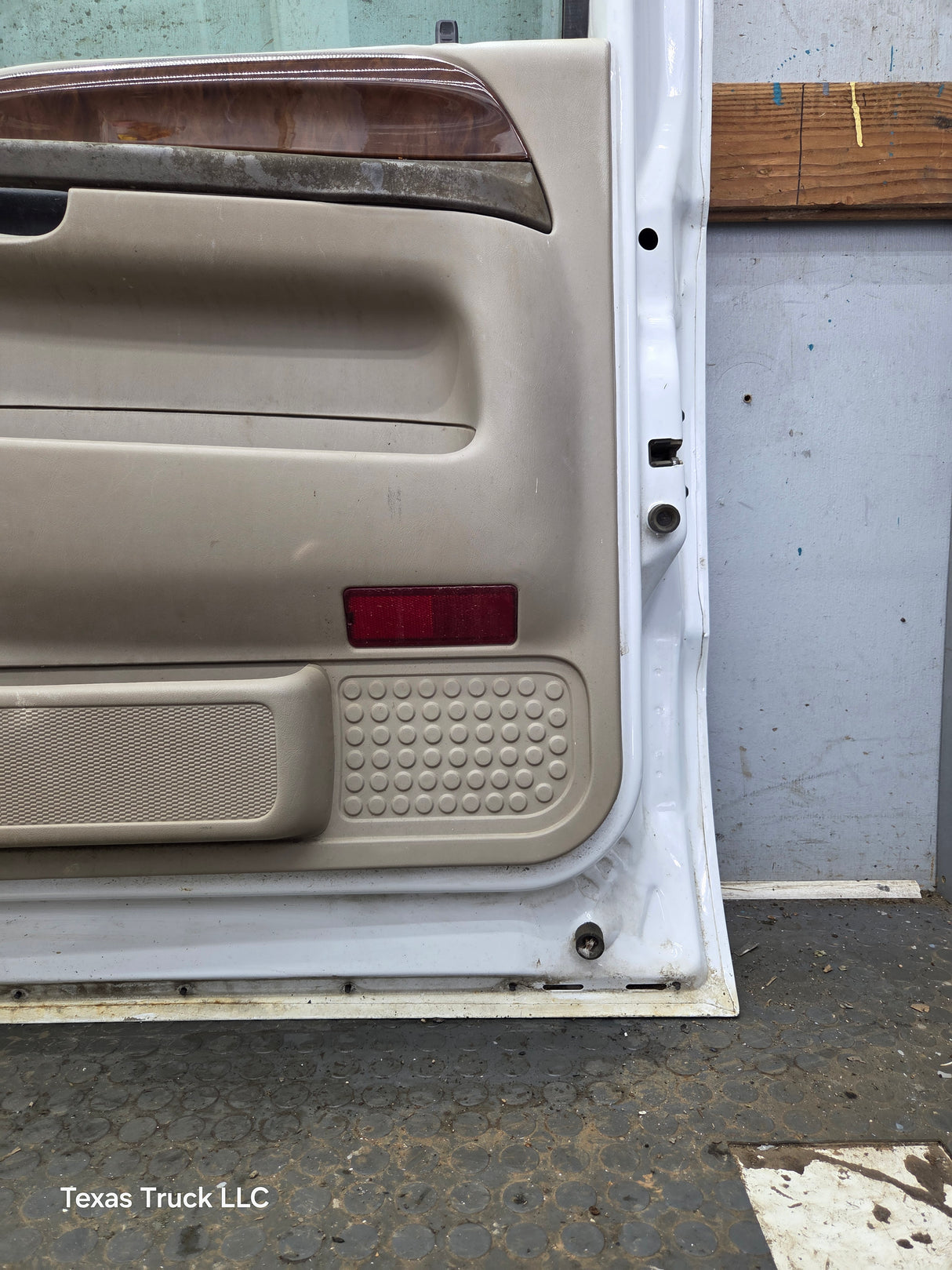 1999-2011 Ford Super Duty / Excursion Front Passenger RH Door F250 F350 F450 F550