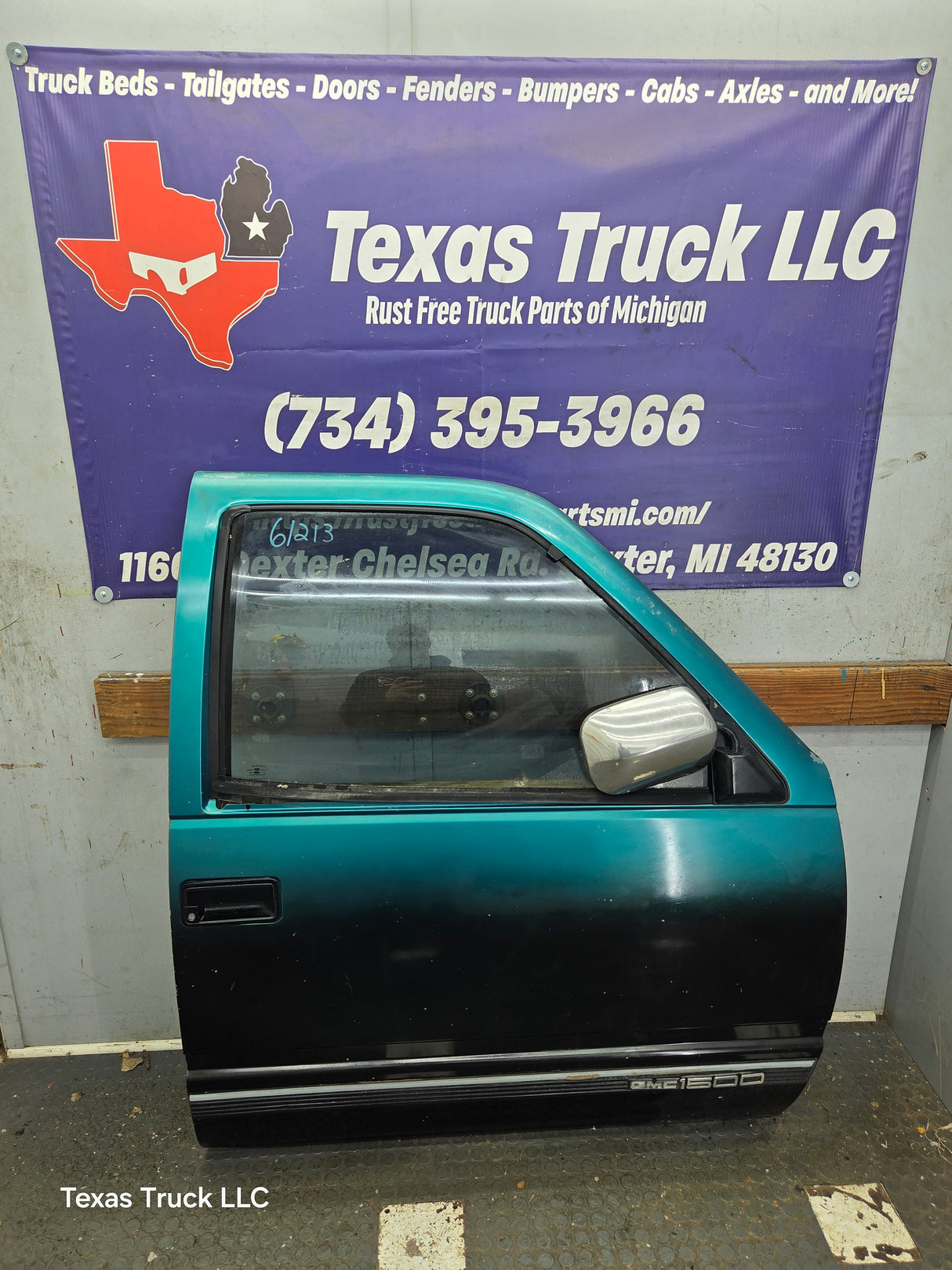 1988-2000 Chevrolet Silverado Suburban GMC Sierra RH Front Passenger Door