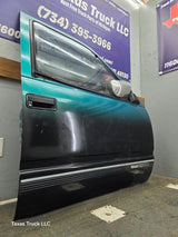 1988-2000 Chevrolet Silverado Suburban GMC Sierra RH Front Passenger Door