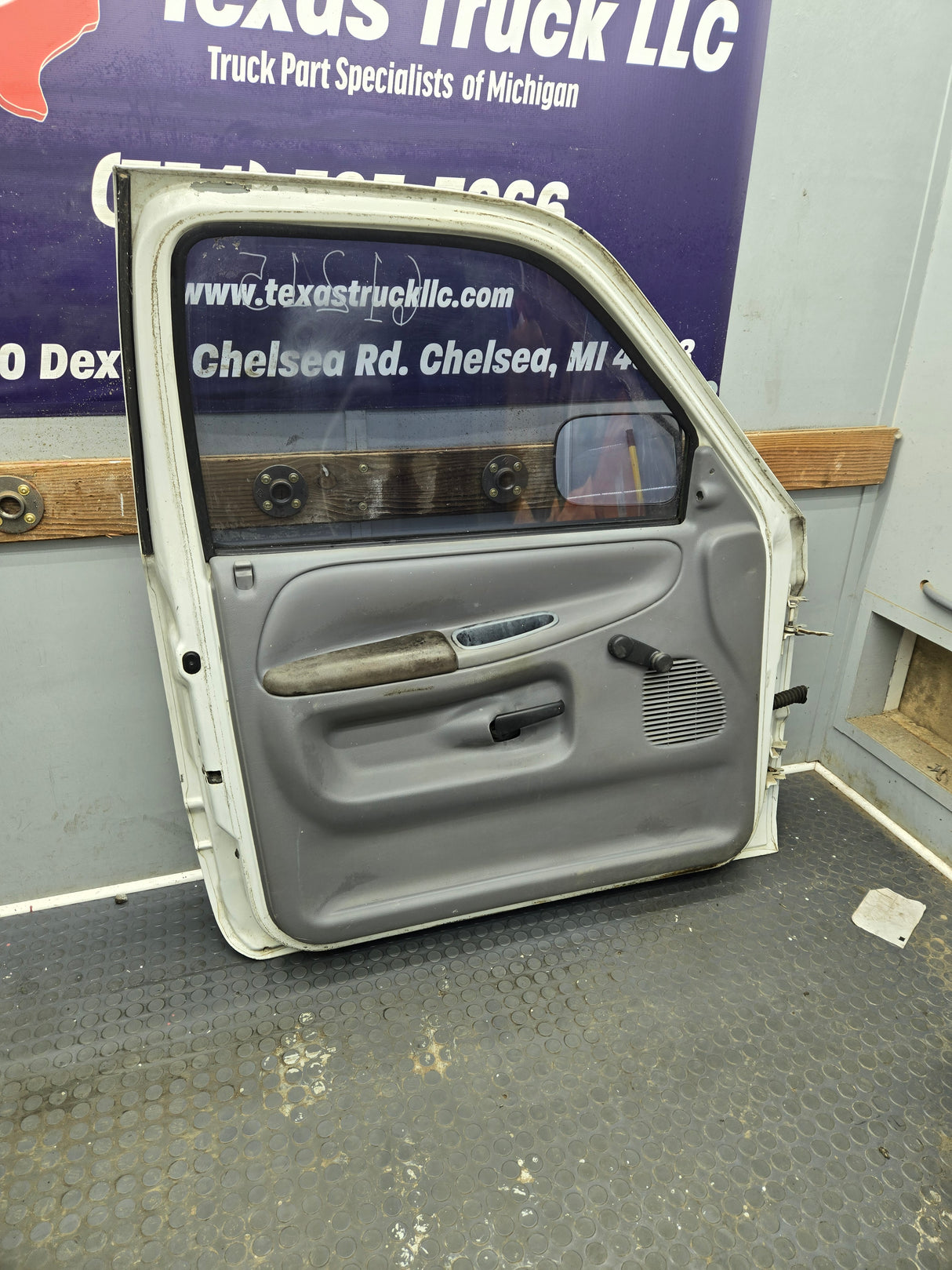 1994-2002 Dodge Ram 2nd Gen LH Driver Side Front Door Regular Cab / 2 Door Ext Cab 1500 2500 3500 ROUND CORNER