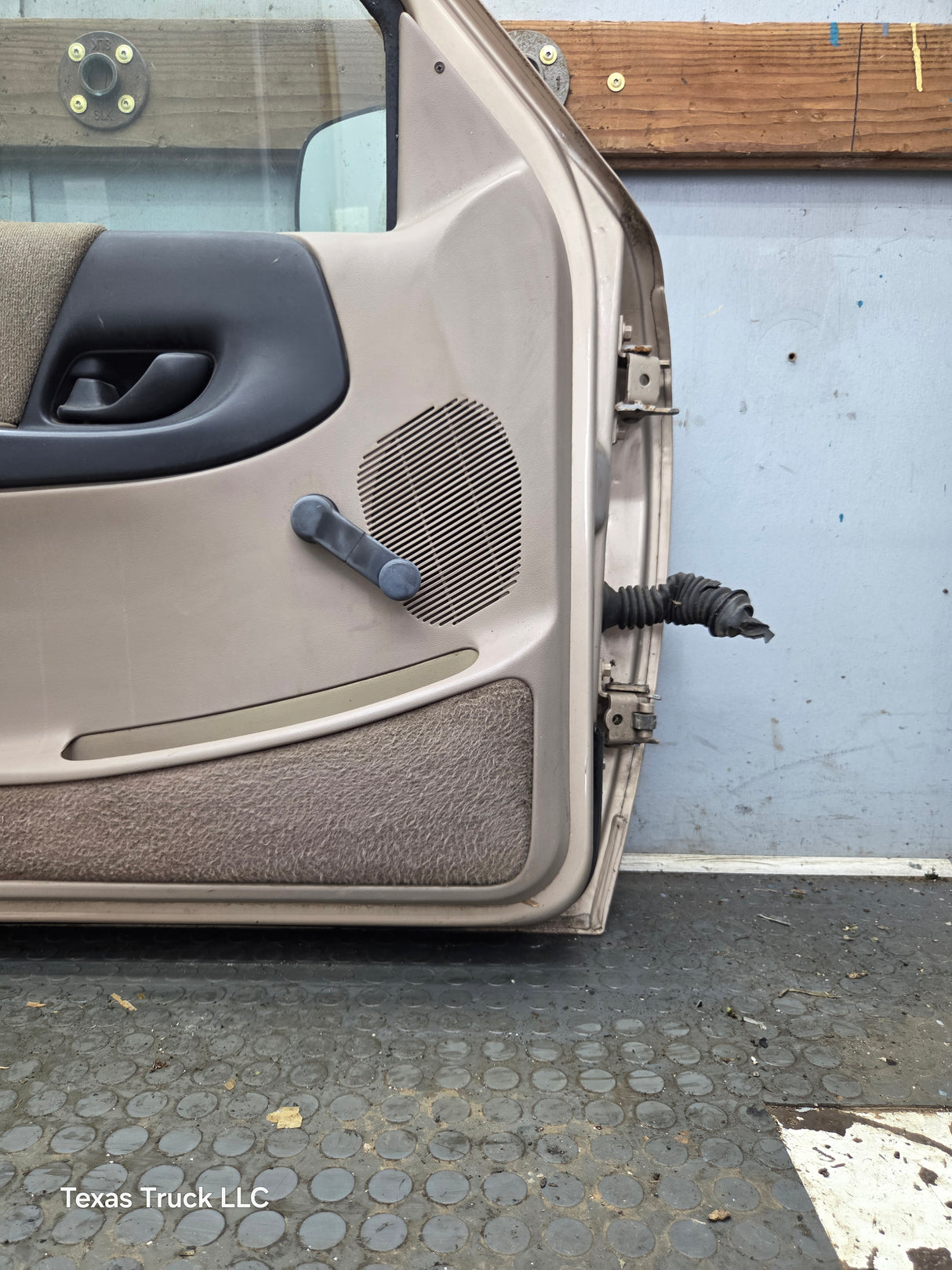 1993-2002 Ford Ranger Driver Side Front Left Hand Door