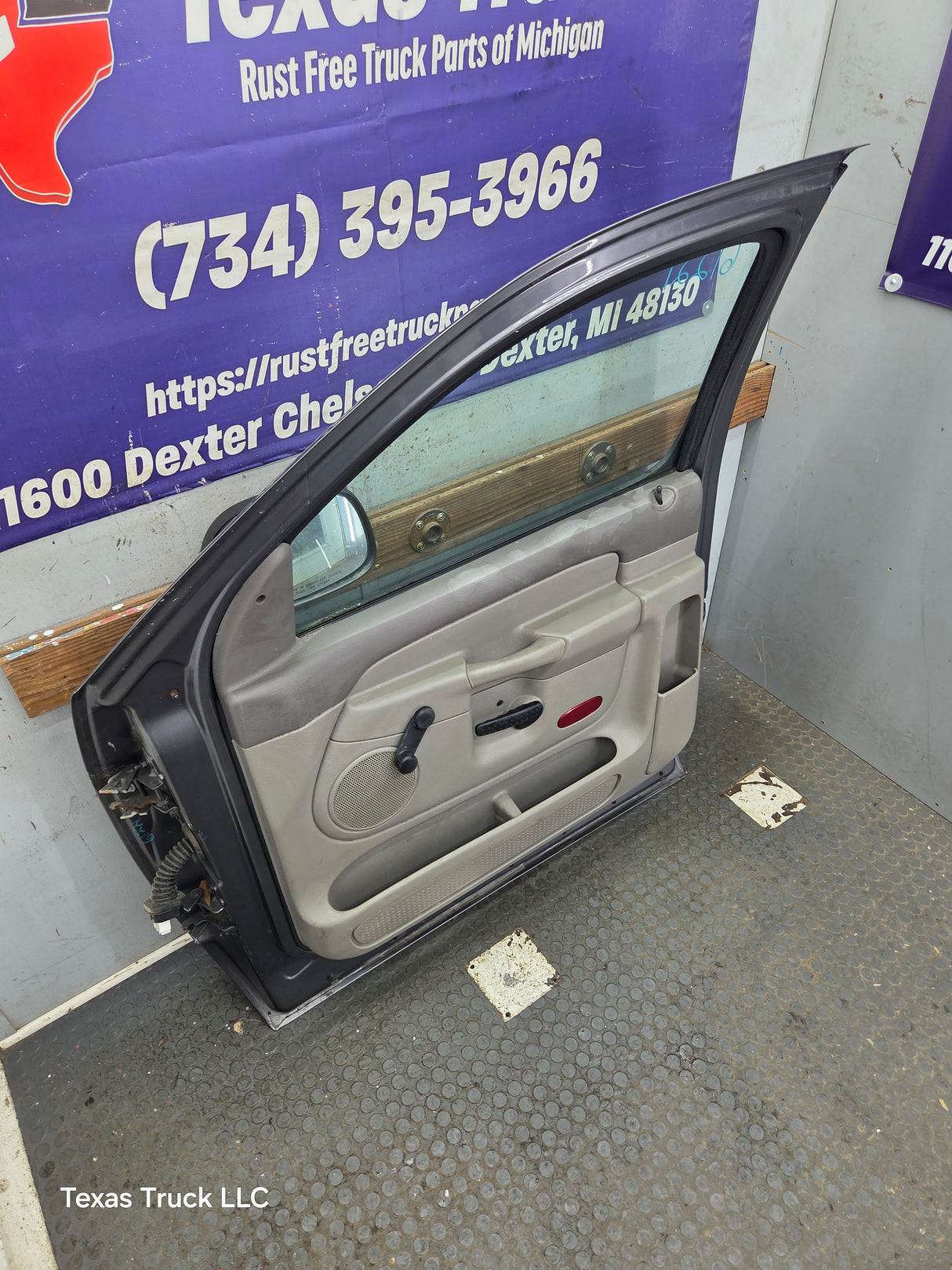 2003-2008 Dodge Ram 3rd Gen Passenger Side Front Regular Cab Door 1500 2500 3500 4500 5500