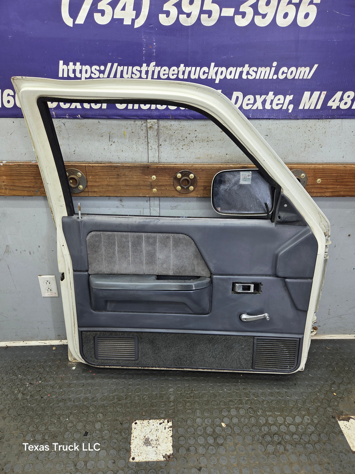 1992-1996 Dodge Dakota LH Driver Side Front Door