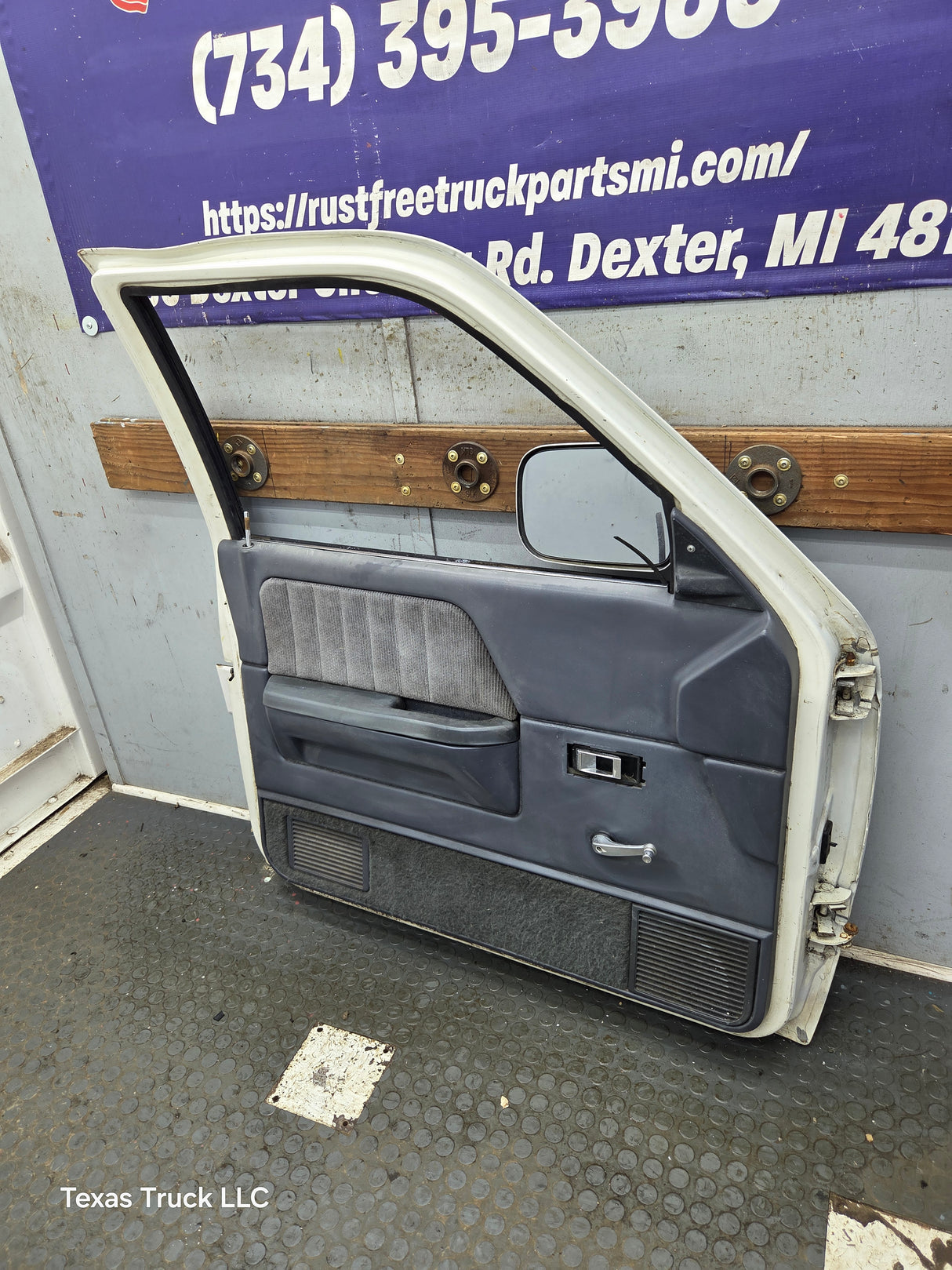 1992-1996 Dodge Dakota LH Driver Side Front Door