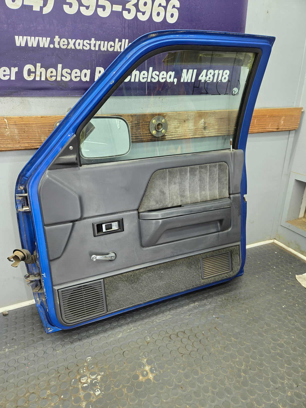 1992-1996 Dodge Dakota RH Passenger Side Front Door