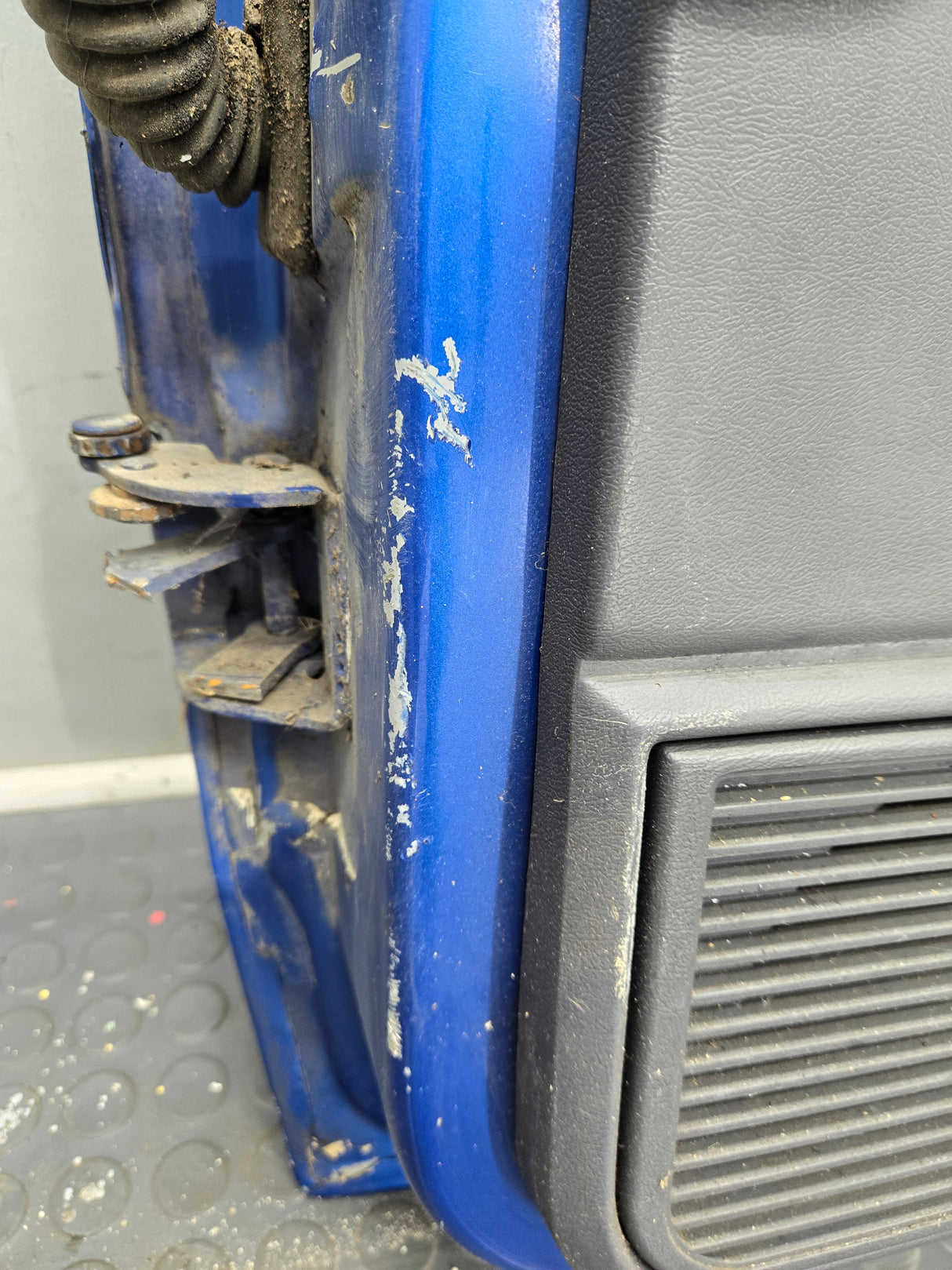 1992-1996 Dodge Dakota RH Passenger Side Front Door