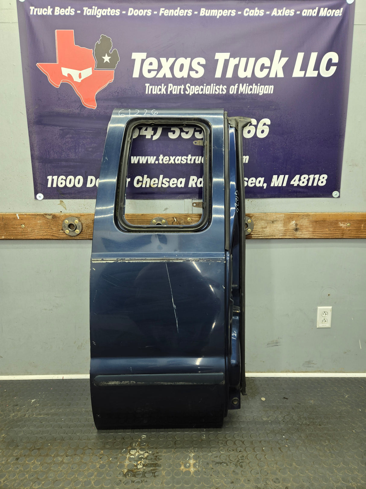 1999-2007 Ford Super Duty F250 F350 F450 F550 RH Extended Cab Passenger Rear Door
