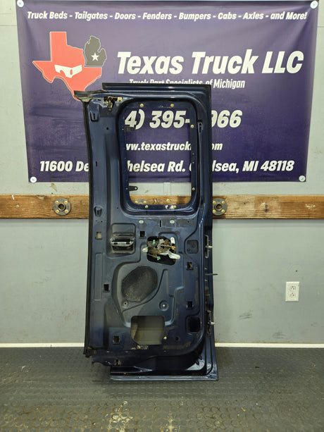 1999-2007 Ford Super Duty F250 F350 F450 F550 RH Extended Cab Passenger Rear Door