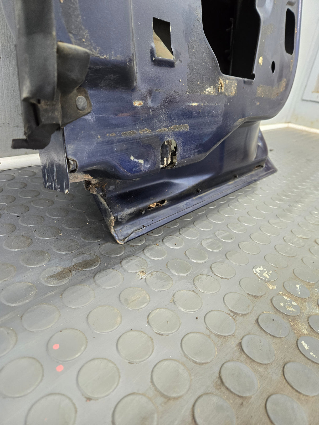 1999-2007 Ford Super Duty F250 F350 F450 F550 RH Extended Cab Passenger Rear Door