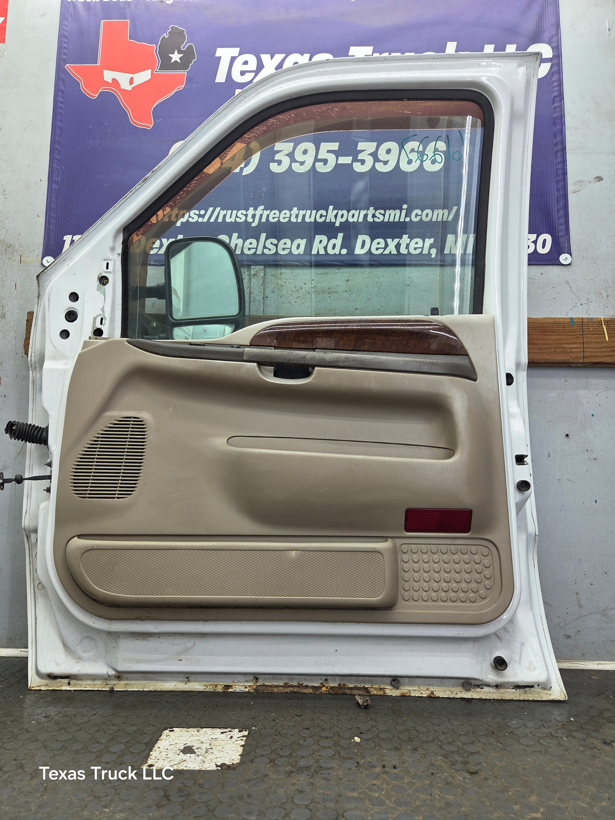 1999-2011 Ford Super Duty / Excursion Front Passenger RH Door F250 F350 F450 F550
