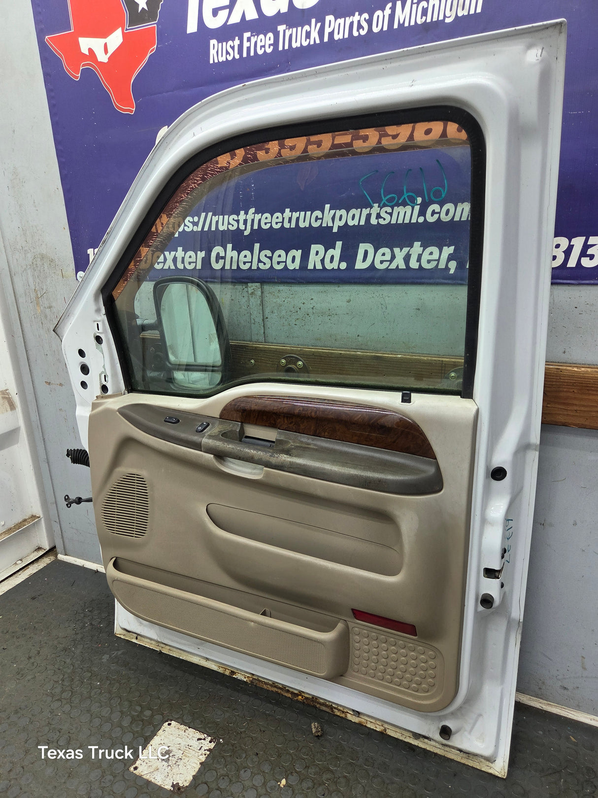 1999-2011 Ford Super Duty / Excursion Front Passenger RH Door F250 F350 F450 F550
