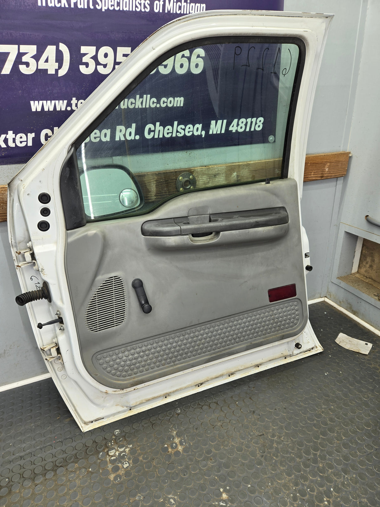 1999-2011 Ford Super Duty / Excursion Front Passenger RH Door F250 F350 F450 F550