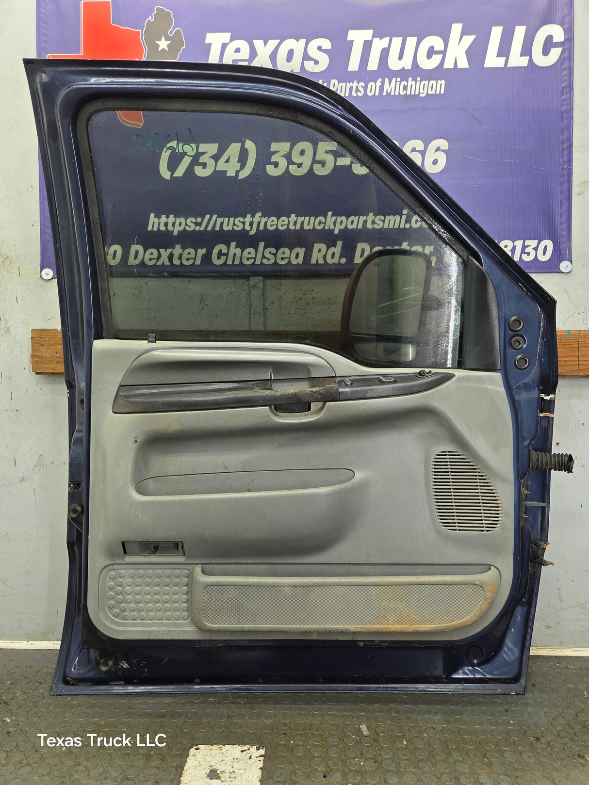 1999-2011 Ford Super Duty LH Driver Side Front Door F250 F350 F450 F550