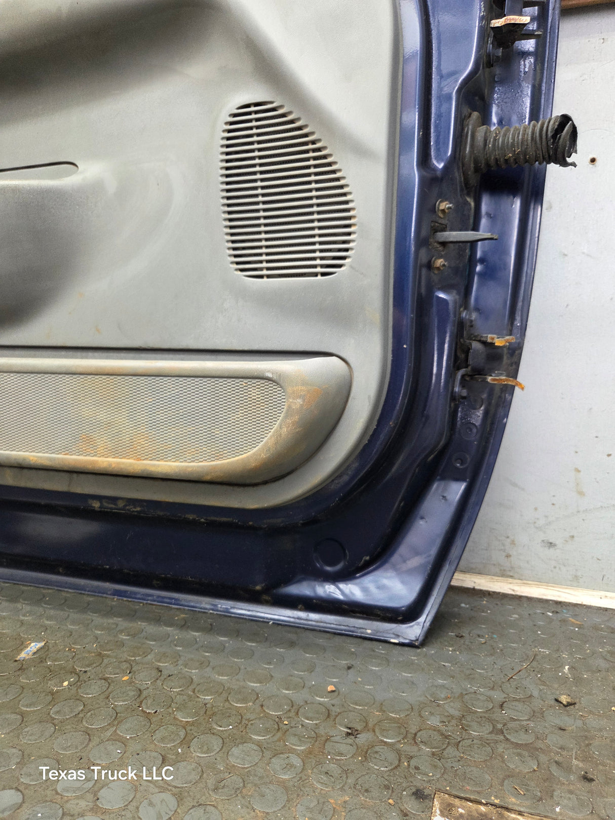 1999-2011 Ford Super Duty LH Driver Side Front Door F250 F350 F450 F550