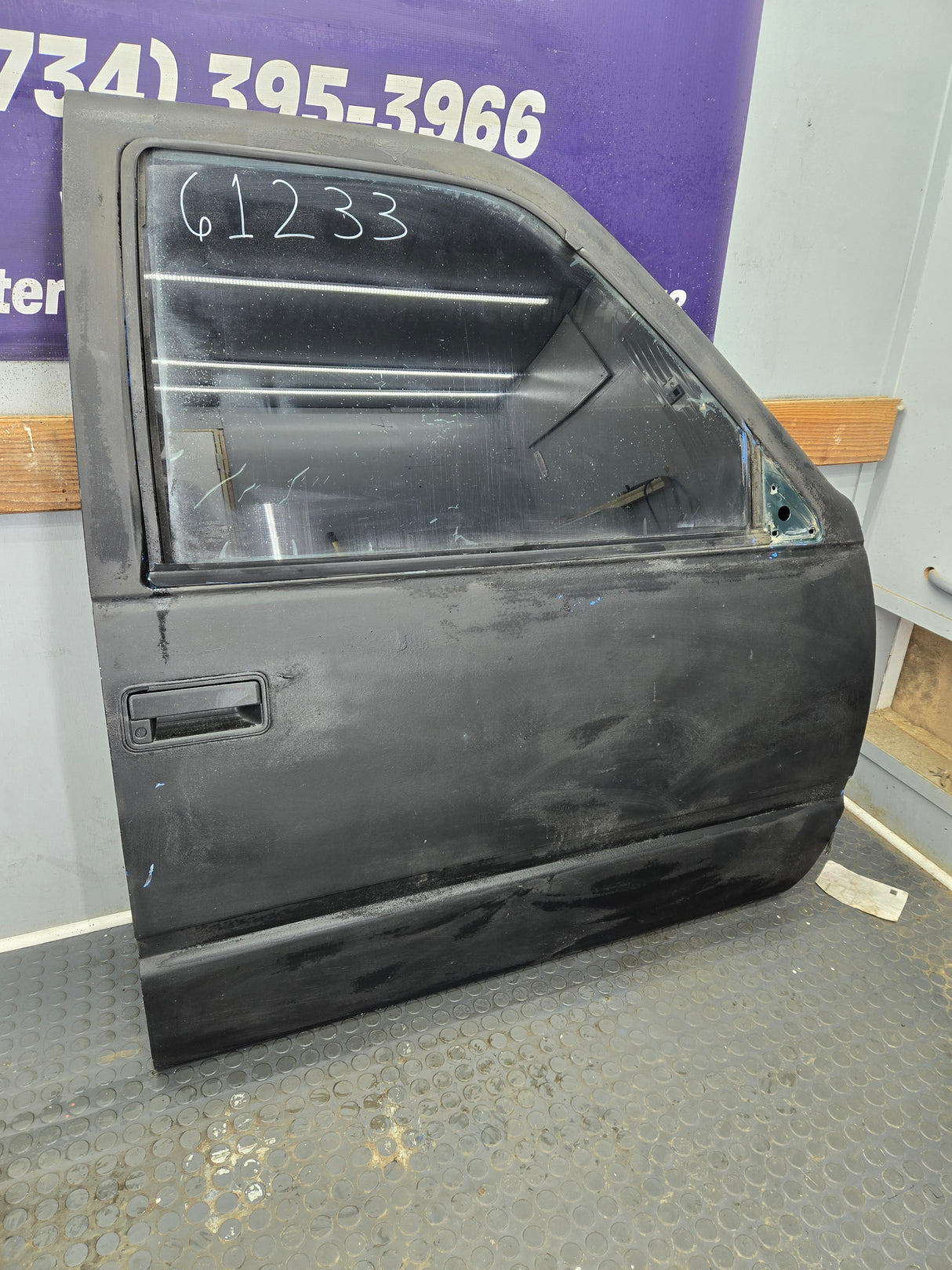 1988-2000 Chevrolet Silverado Suburban GMC Sierra RH Front Passenger Door