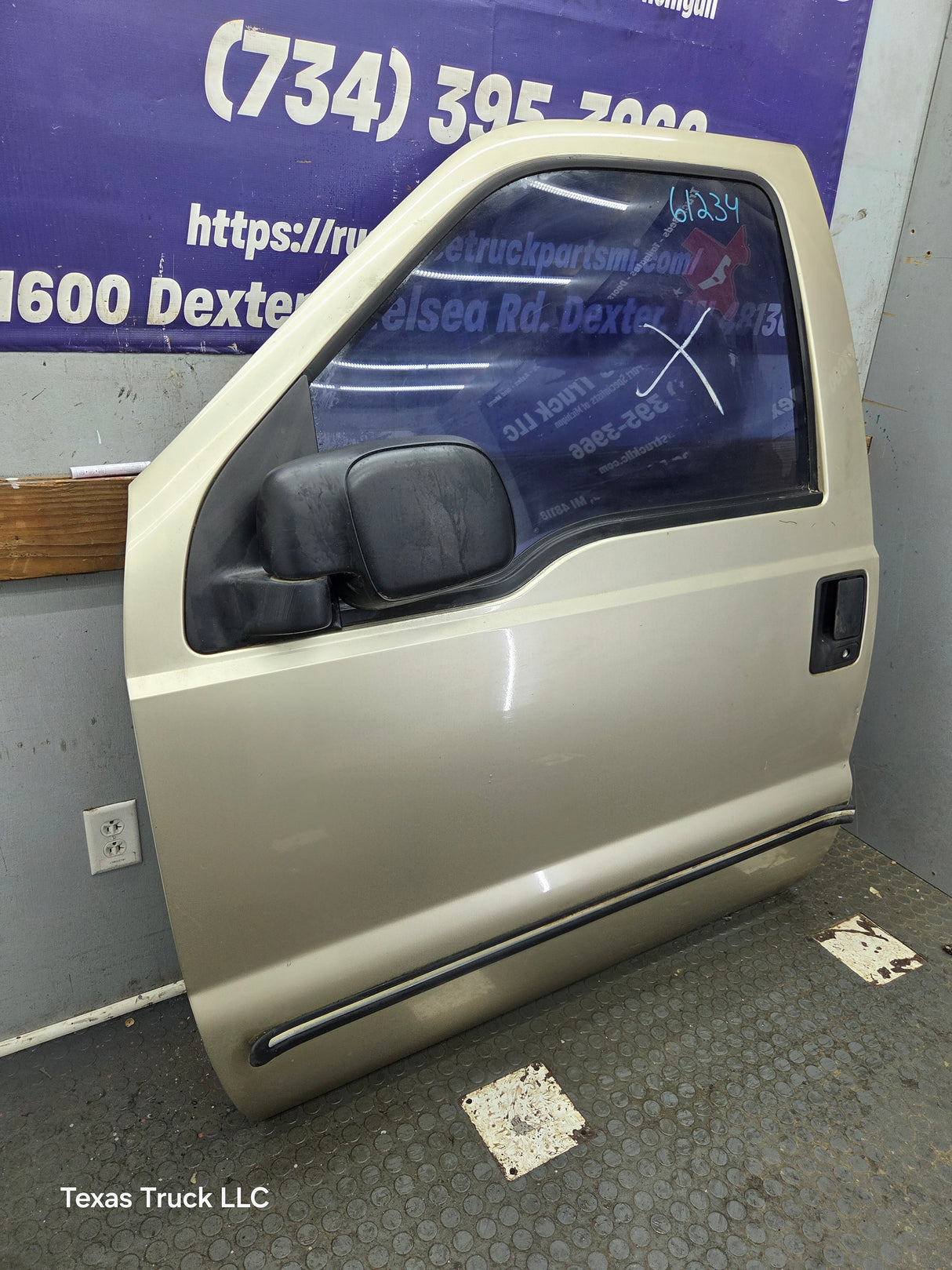 1999-2011 Ford Super Duty LH Driver Side Front Door F250 F350 F450 F550