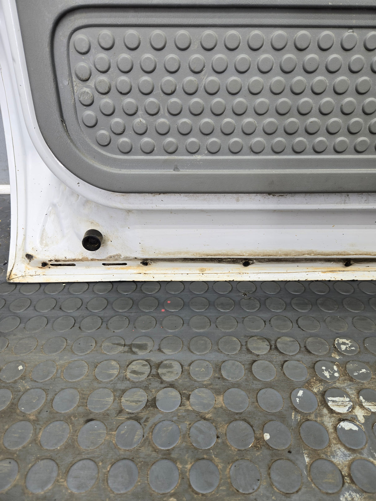 1999-2011 Ford Super Duty LH Driver Side Front Door F250 F350 F450 F550