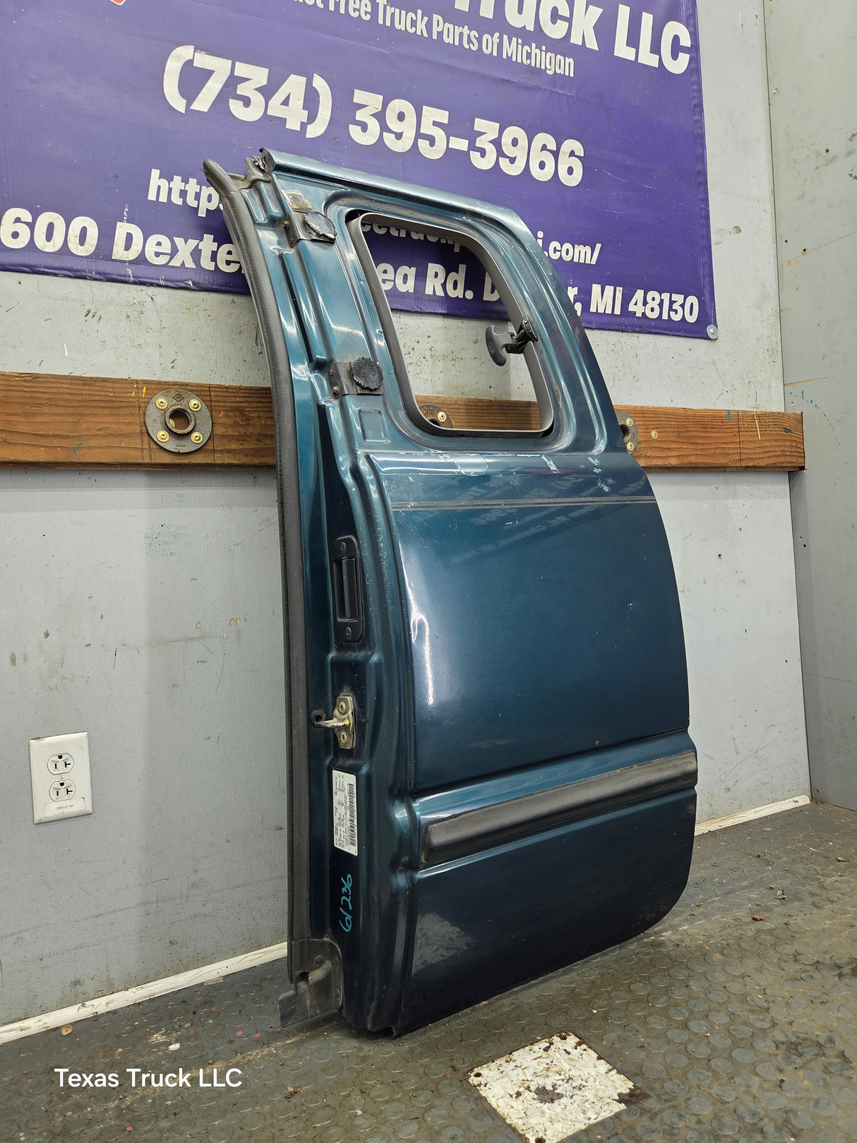 1994-2002 Dodge Ram 2nd Gen LH Driver Side Rear Extended Cab Door 1500 2500 3500