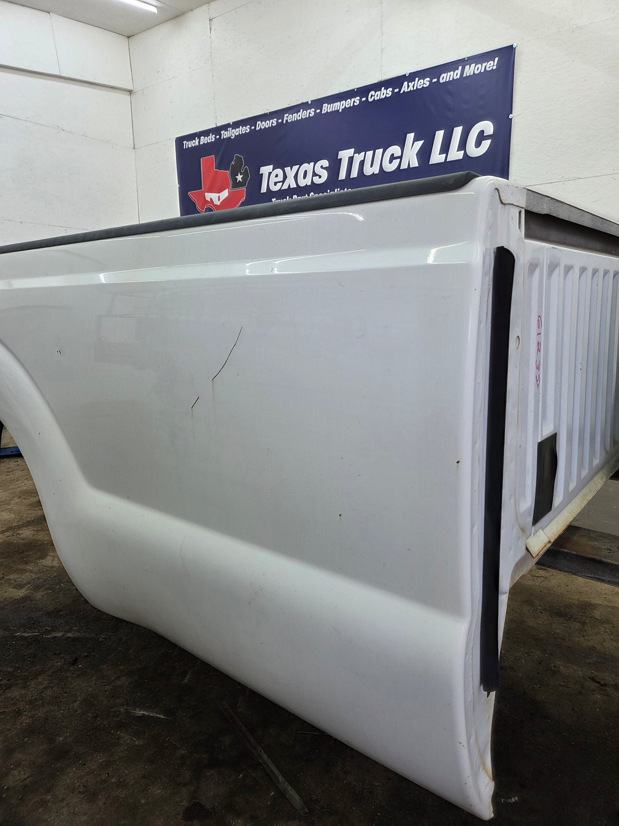 2011-2016 Ford F250 F350 Super Duty 8' Long Truck Bed - Oxford White