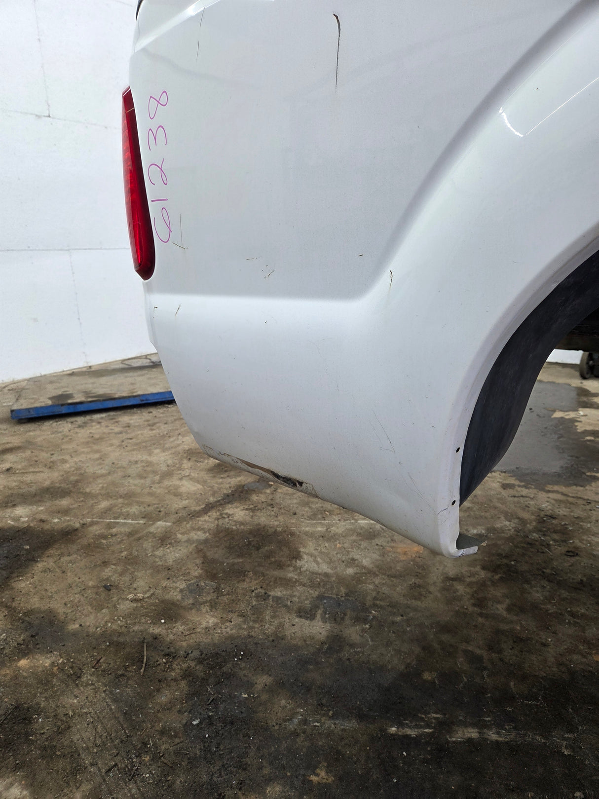 2011-2016 Ford F250 F350 Super Duty 8' Long Truck Bed - Oxford White