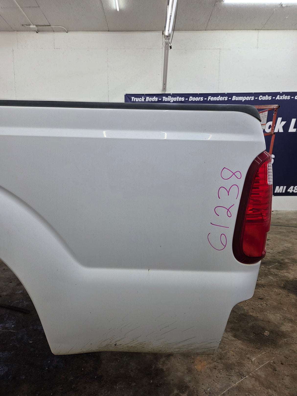 2011-2016 Ford F250 F350 Super Duty 8' Long Truck Bed - Oxford White