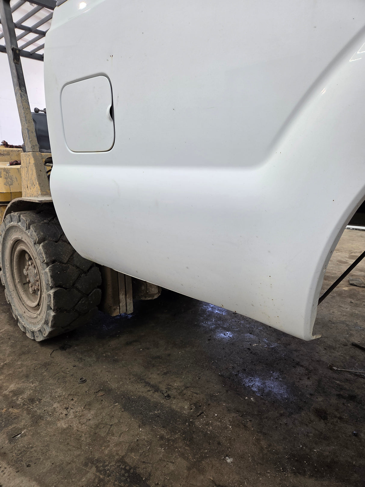 2011-2016 Ford F250 F350 Super Duty 8' Long Truck Bed - Oxford White