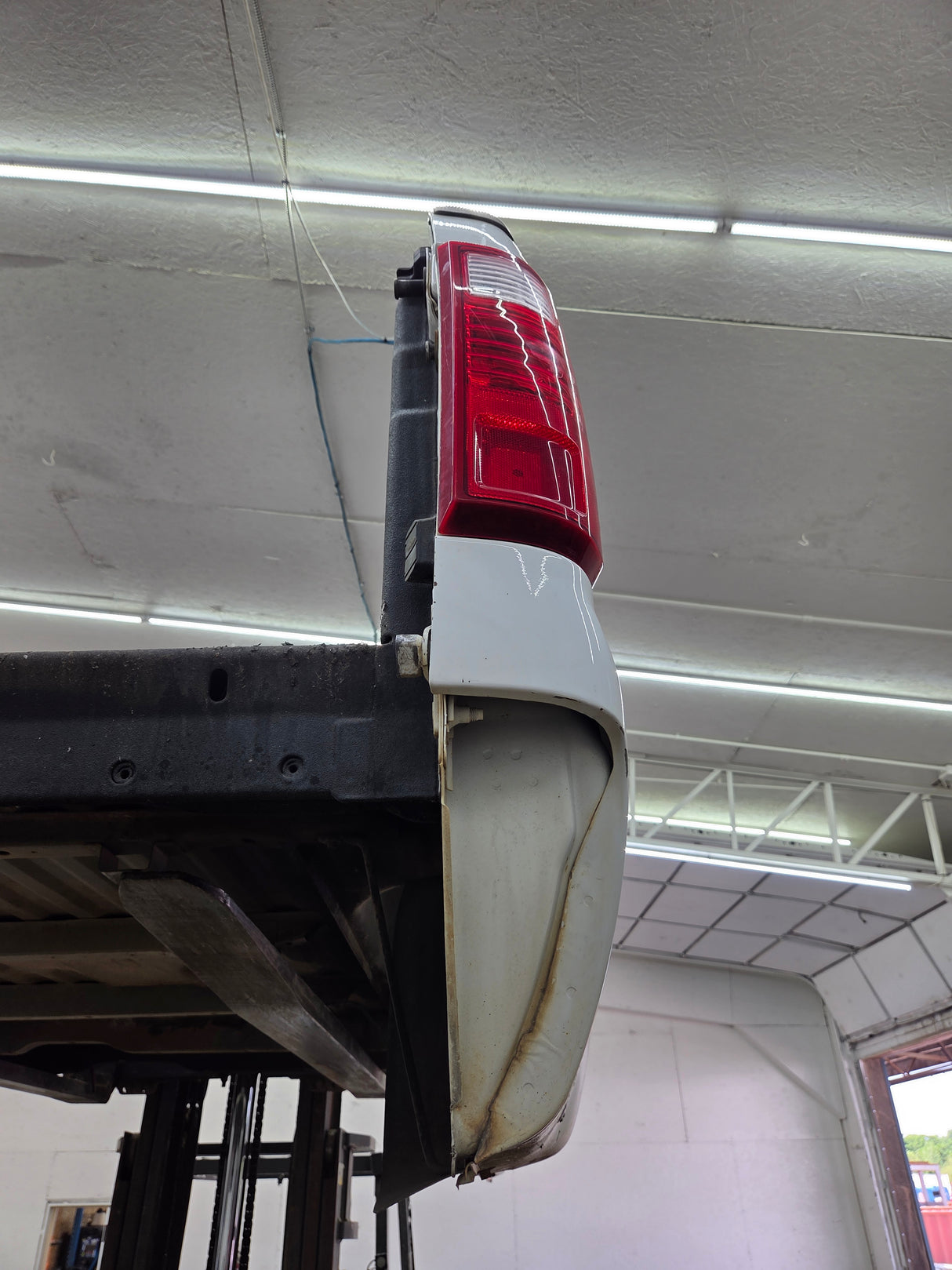 2011-2016 Ford F250 F350 Super Duty 8' Long Truck Bed - Oxford White