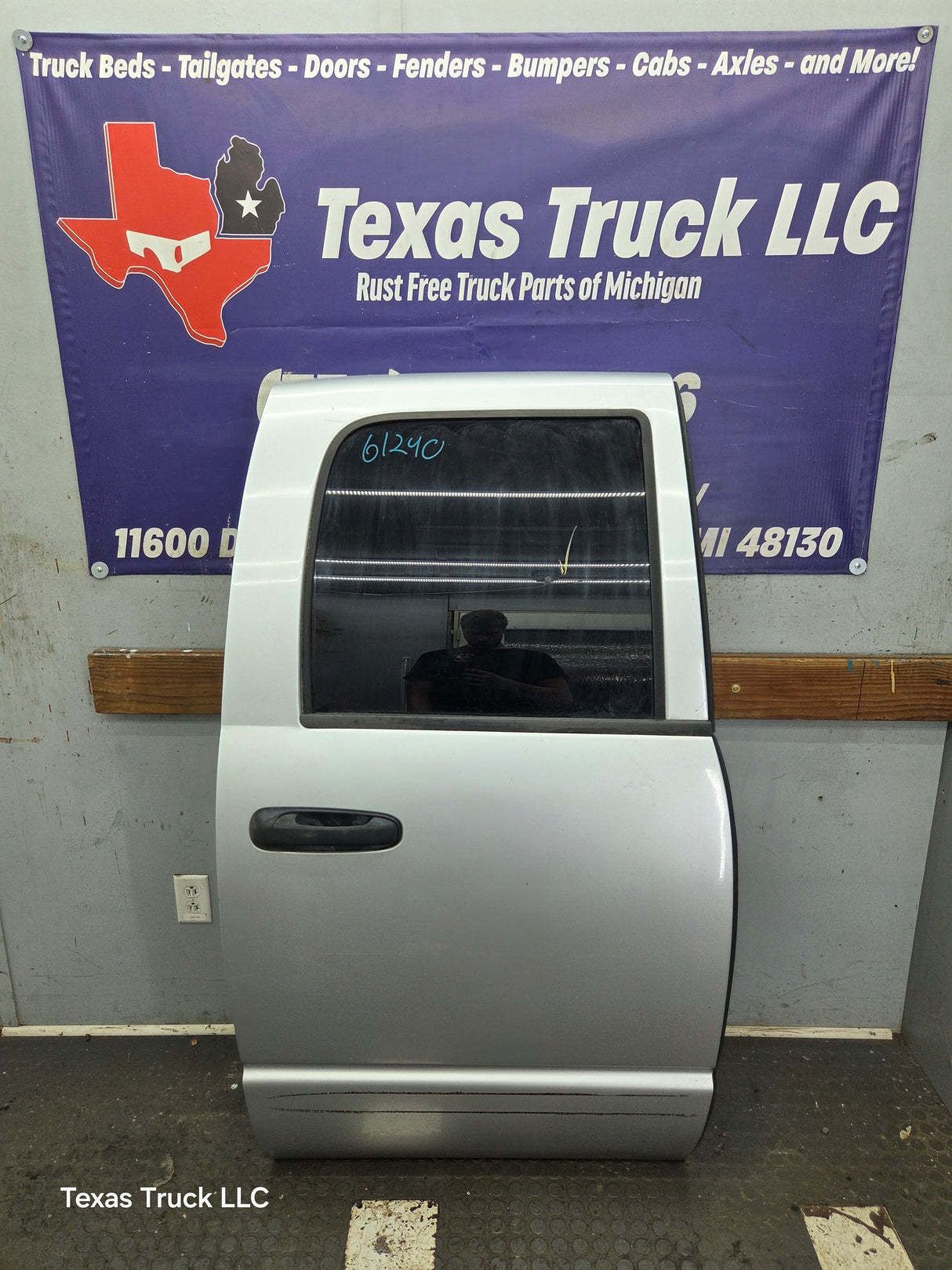2003-2008 Dodge Ram 3rd Gen RH Passenger Side Rear Quad Cab Door 1500 2500 3500 4500 5500