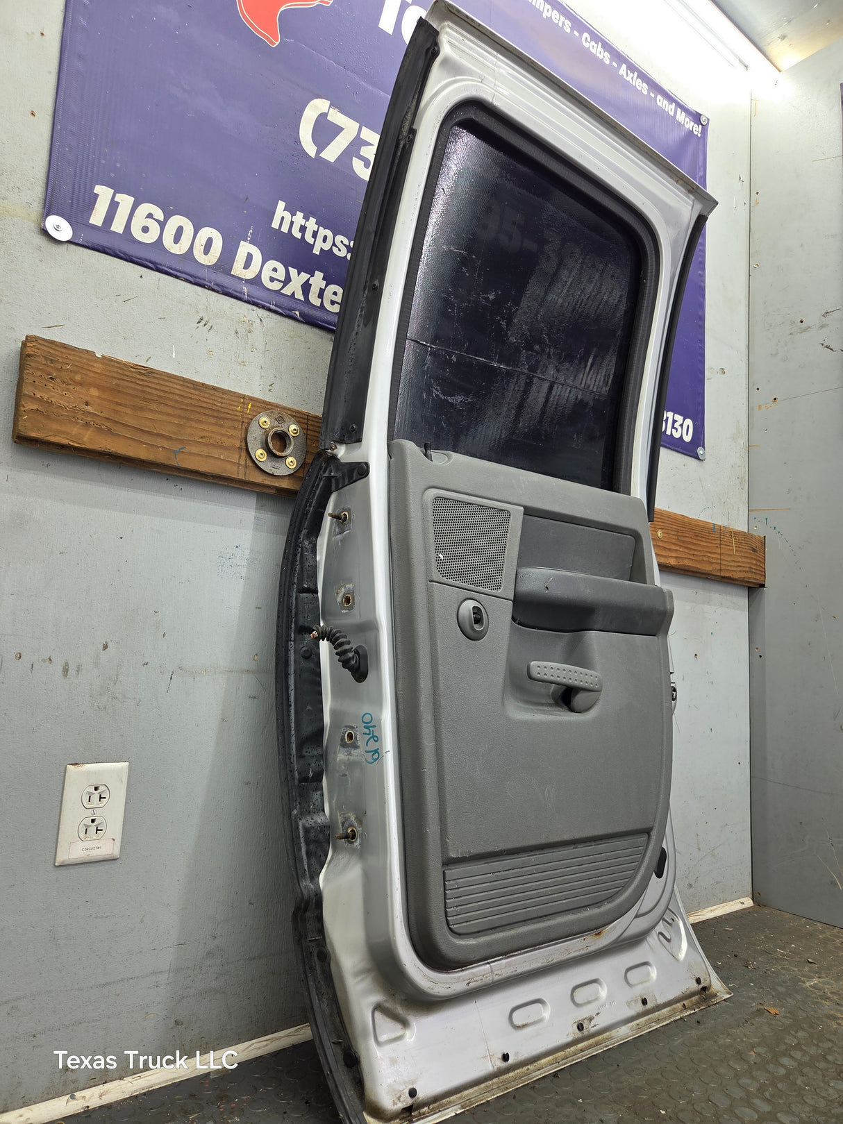 2003-2008 Dodge Ram 3rd Gen RH Passenger Side Rear Quad Cab Door 1500 2500 3500 4500 5500