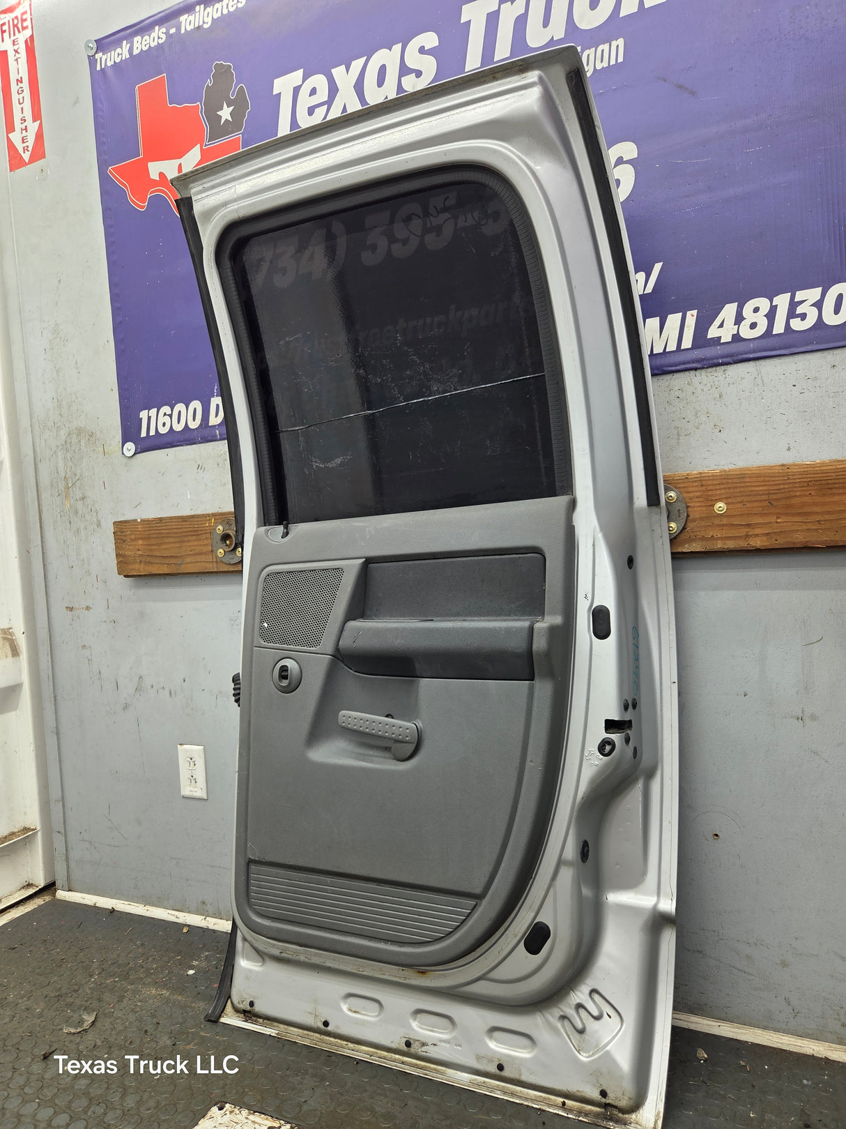 2003-2008 Dodge Ram 3rd Gen RH Passenger Side Rear Quad Cab Door 1500 2500 3500 4500 5500