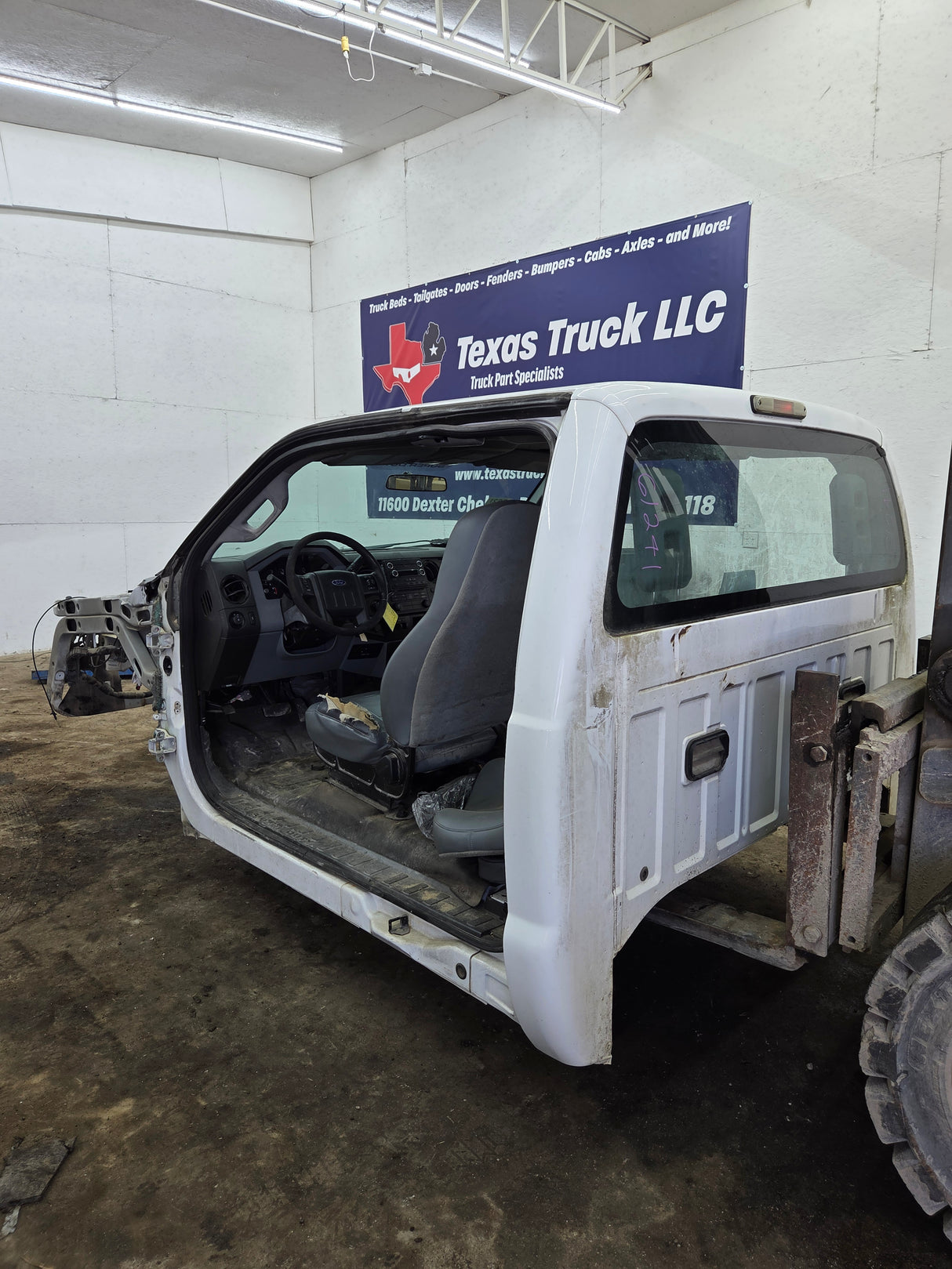 2011-2016 Ford F250 F350 F450 F550 Super Duty Extended Cab - Oxford White