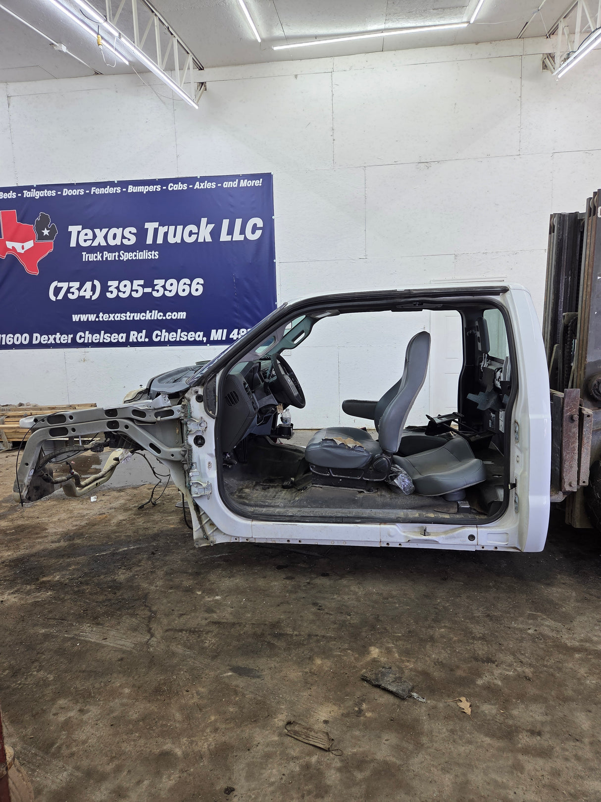 2011-2016 Ford F250 F350 F450 F550 Super Duty Extended Cab - Oxford White
